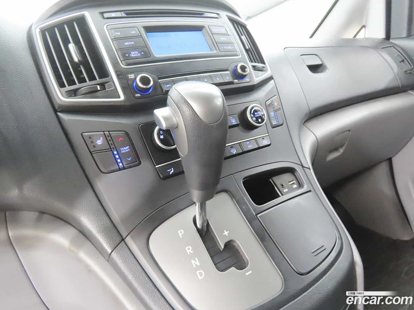 Starex Hyundai 2018.0-OPTION-016