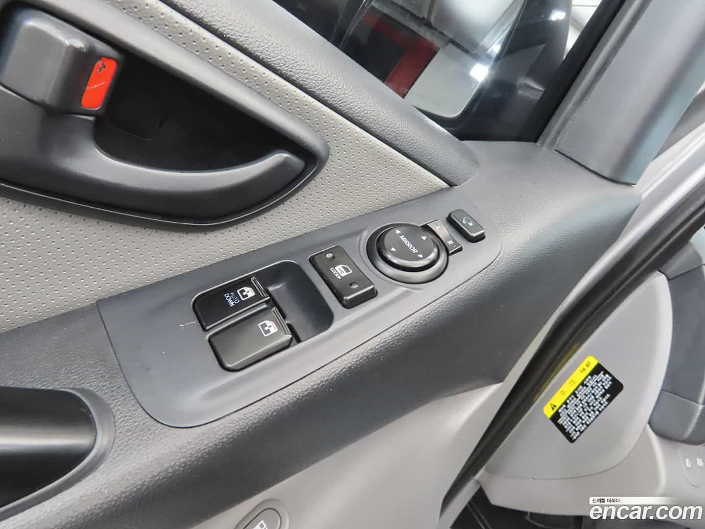 Starex Hyundai 2018.0-OPTION-020
