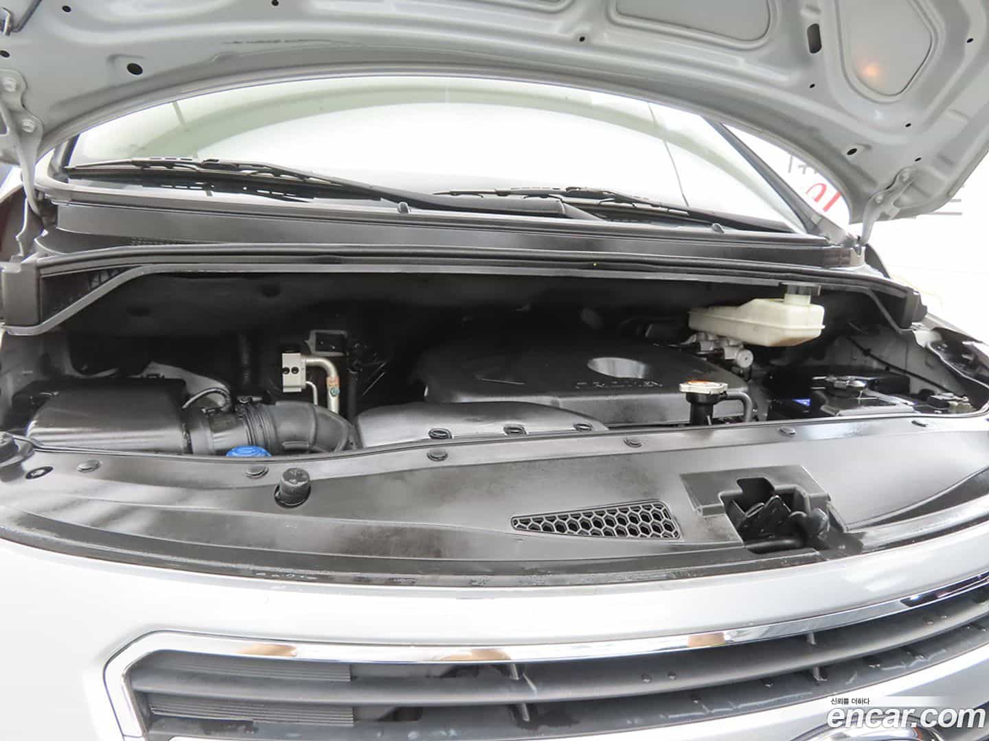 Starex Hyundai 2018.0-OPTION-023