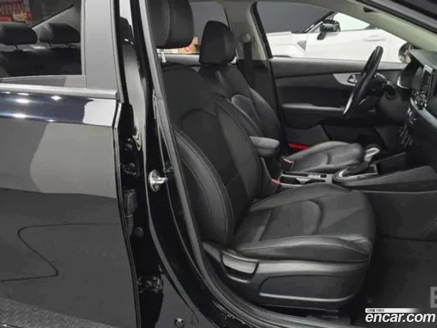K3 Kia 2022.2-OPTION-022