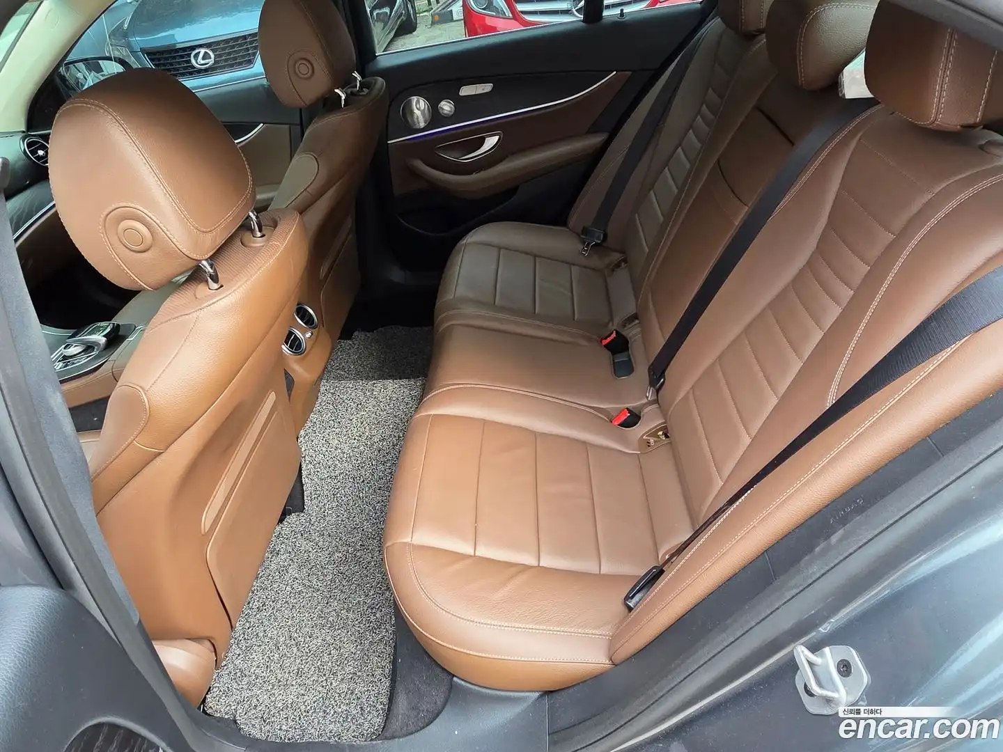 E-Class Mercedes-Benz 2018.11-INNER-009