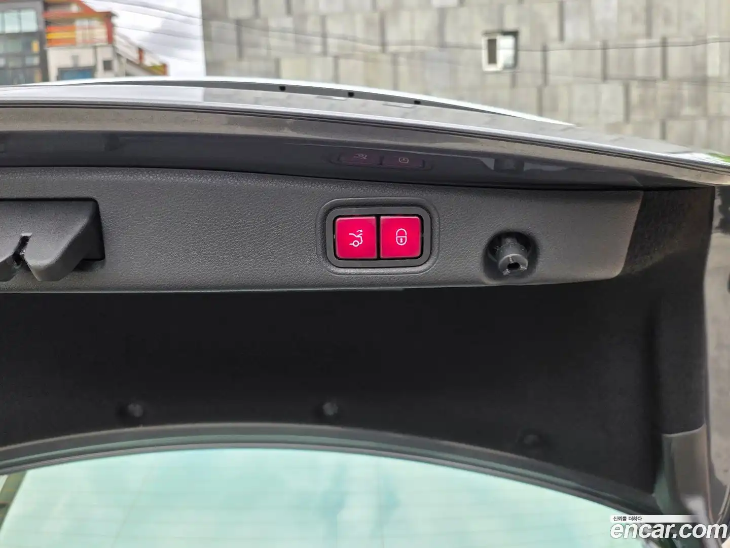 E-Class Mercedes-Benz 2018.11-OPTION-023