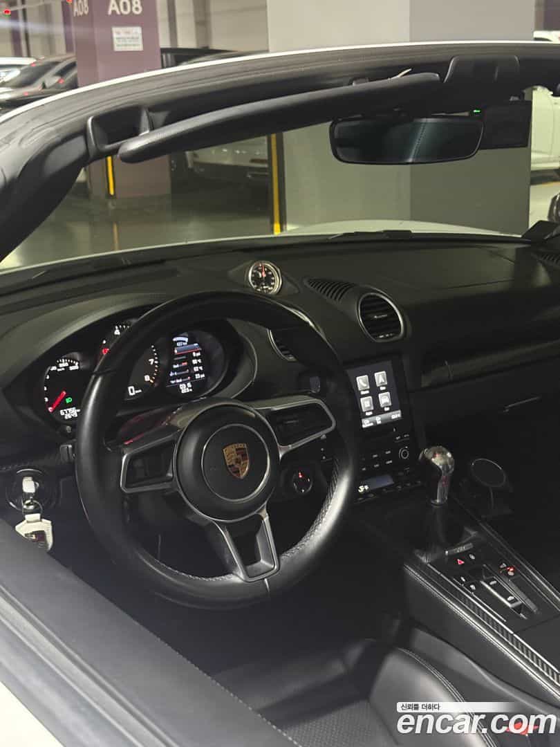 718 Porsche 2017.11-INNER-010