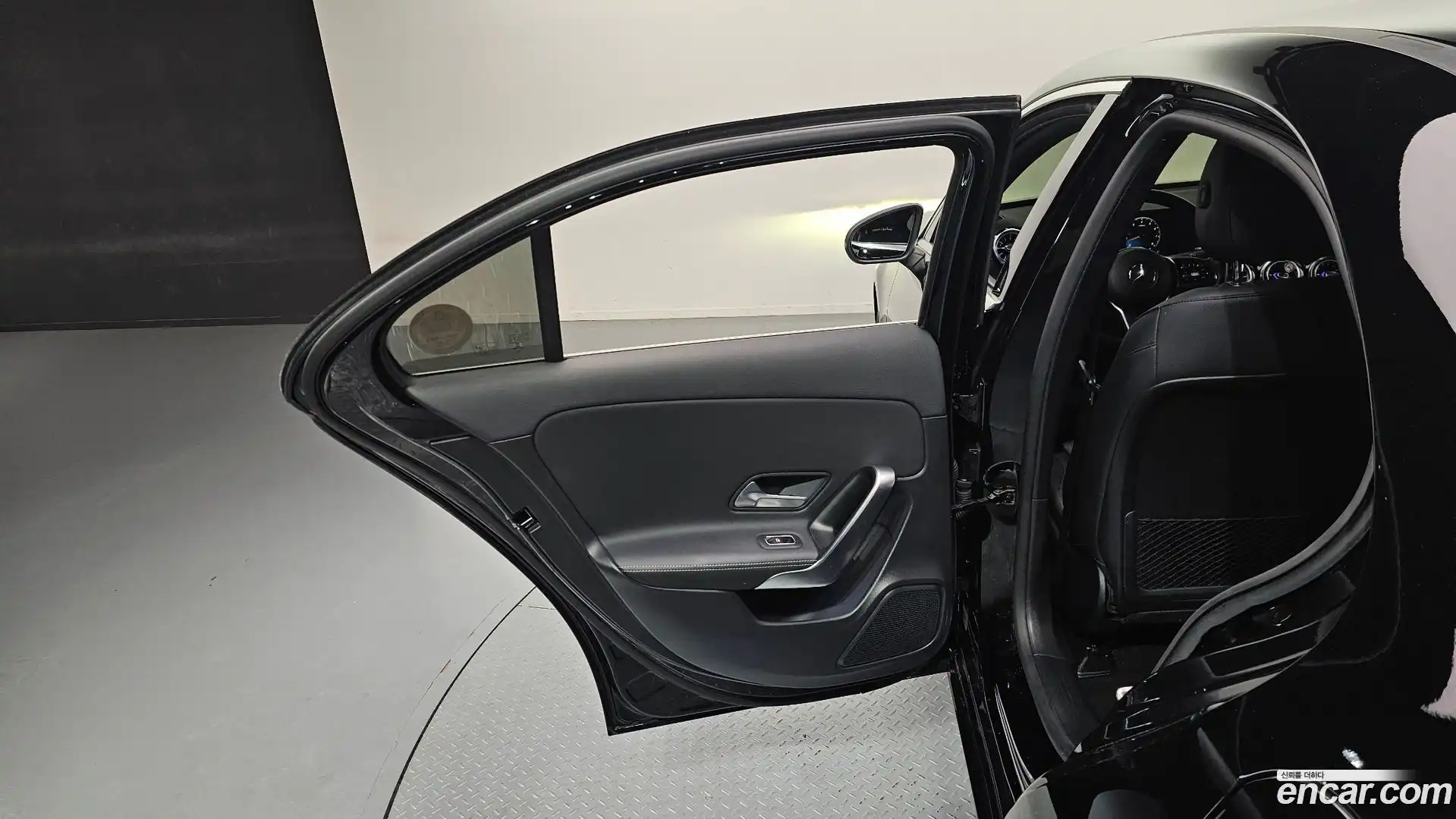 A-Class Mercedes-Benz 2022.11-INNER-035