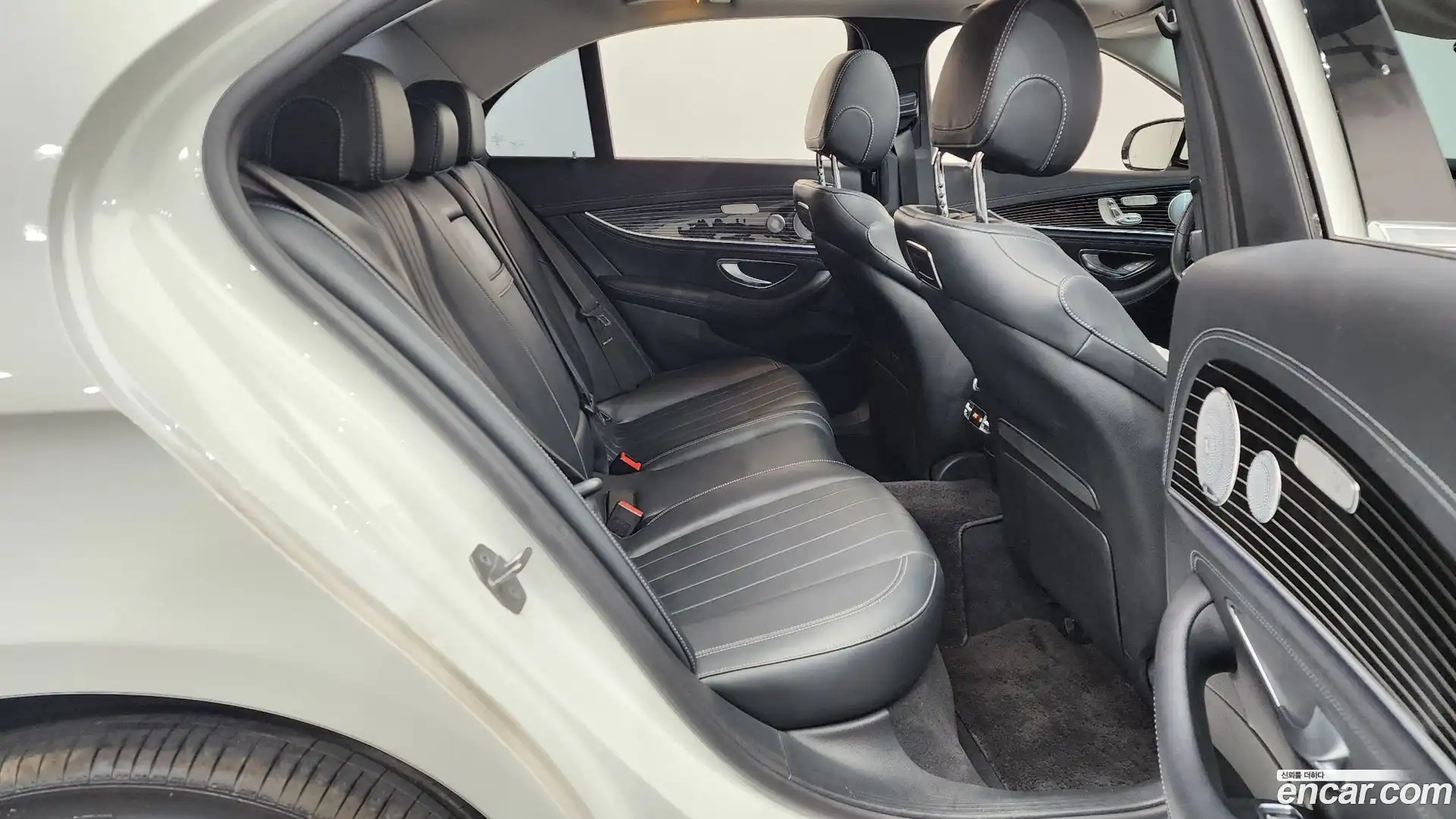 E-Class Mercedes-Benz 2018.3-OPTION-015