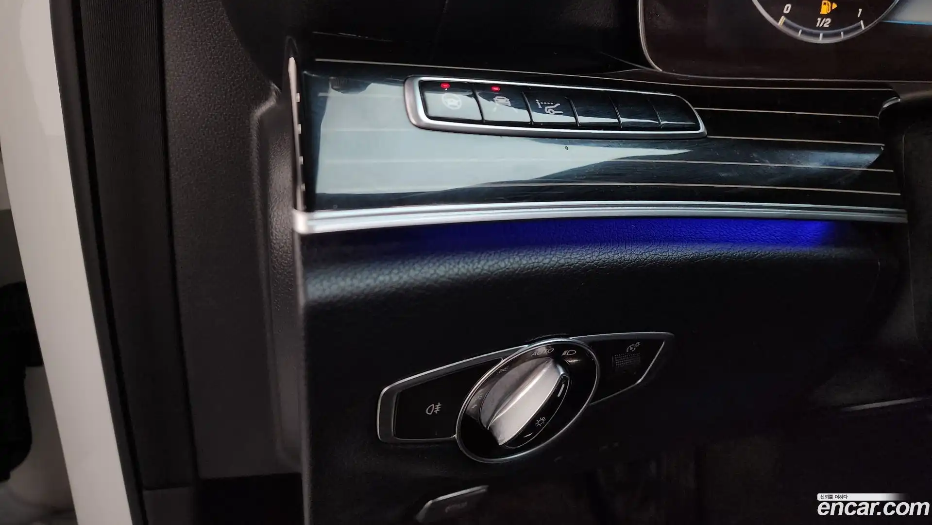 E-Class Mercedes-Benz 2018.3-OPTION-044