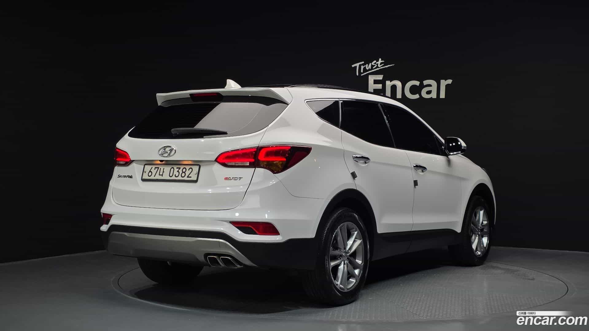 Santafe Hyundai 2016.7-OUTER-002