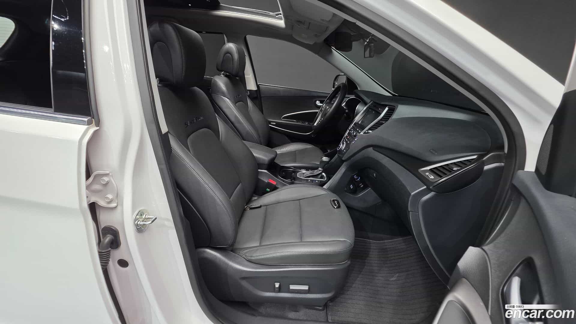 Santafe Hyundai 2016.7-INNER-036