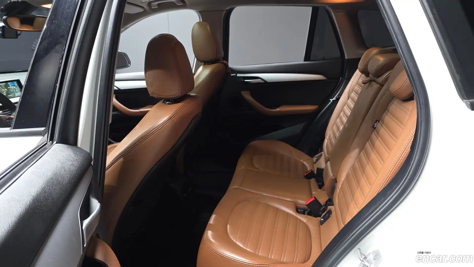X1 BMW 2016.11-OPTION-015