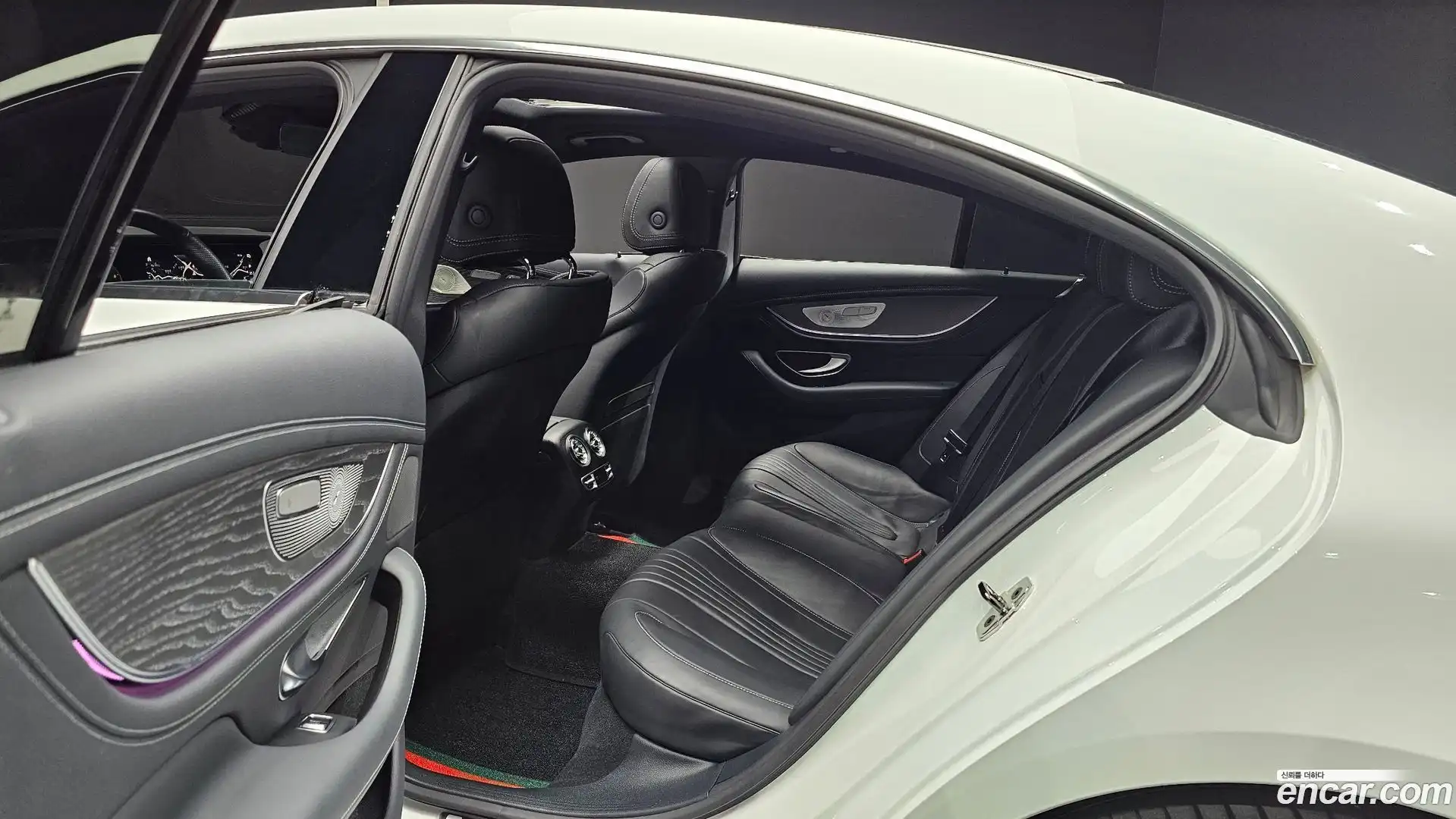 CLS-Class Mercedes-Benz 2022.9-OPTION-015