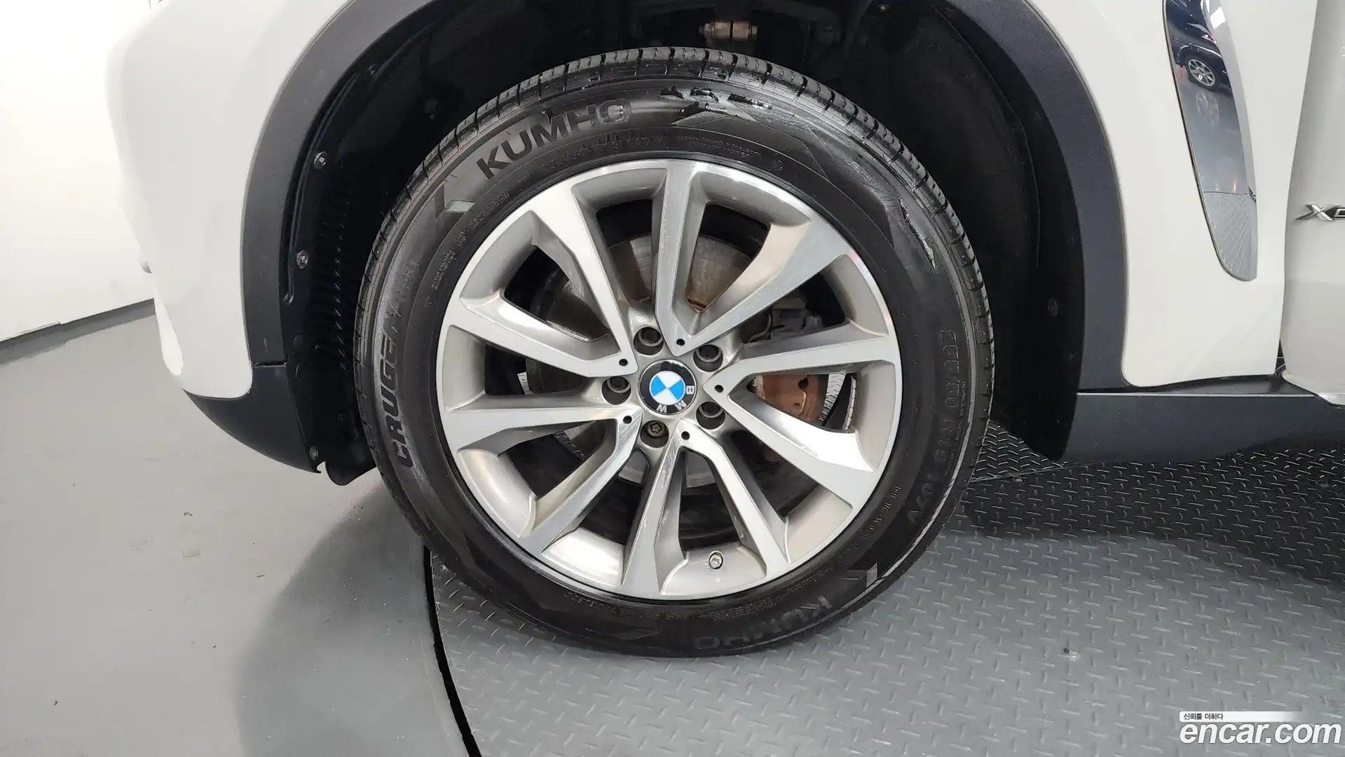 X6 BMW 2015.10-OUTER-005