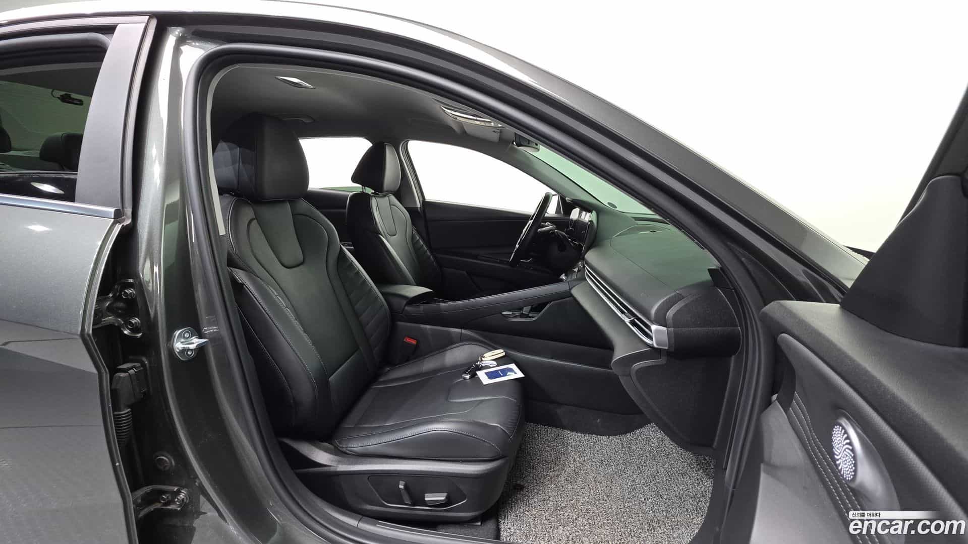 AVANTE Hyundai 2022.10-INNER-010