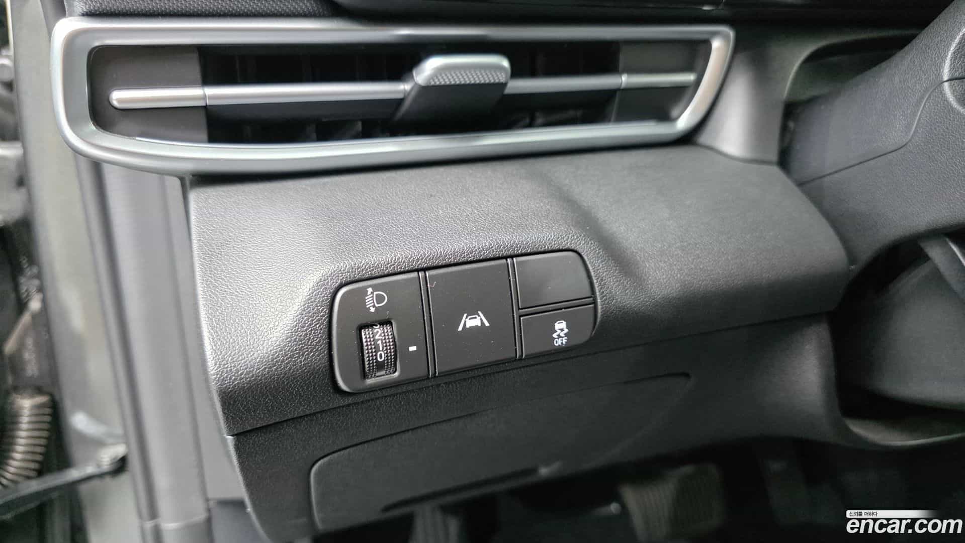 AVANTE Hyundai 2022.10-OPTION-017