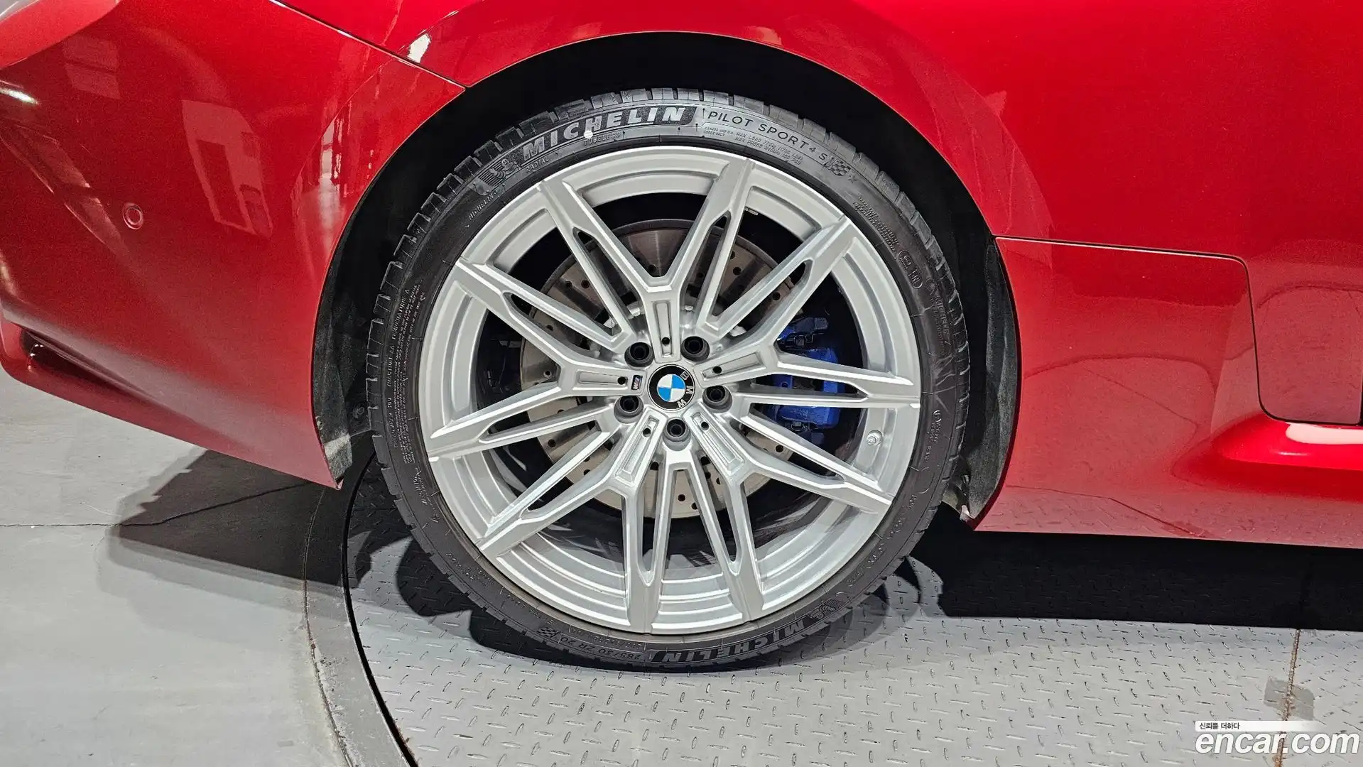 M2 BMW 2025.8-OUTER-005