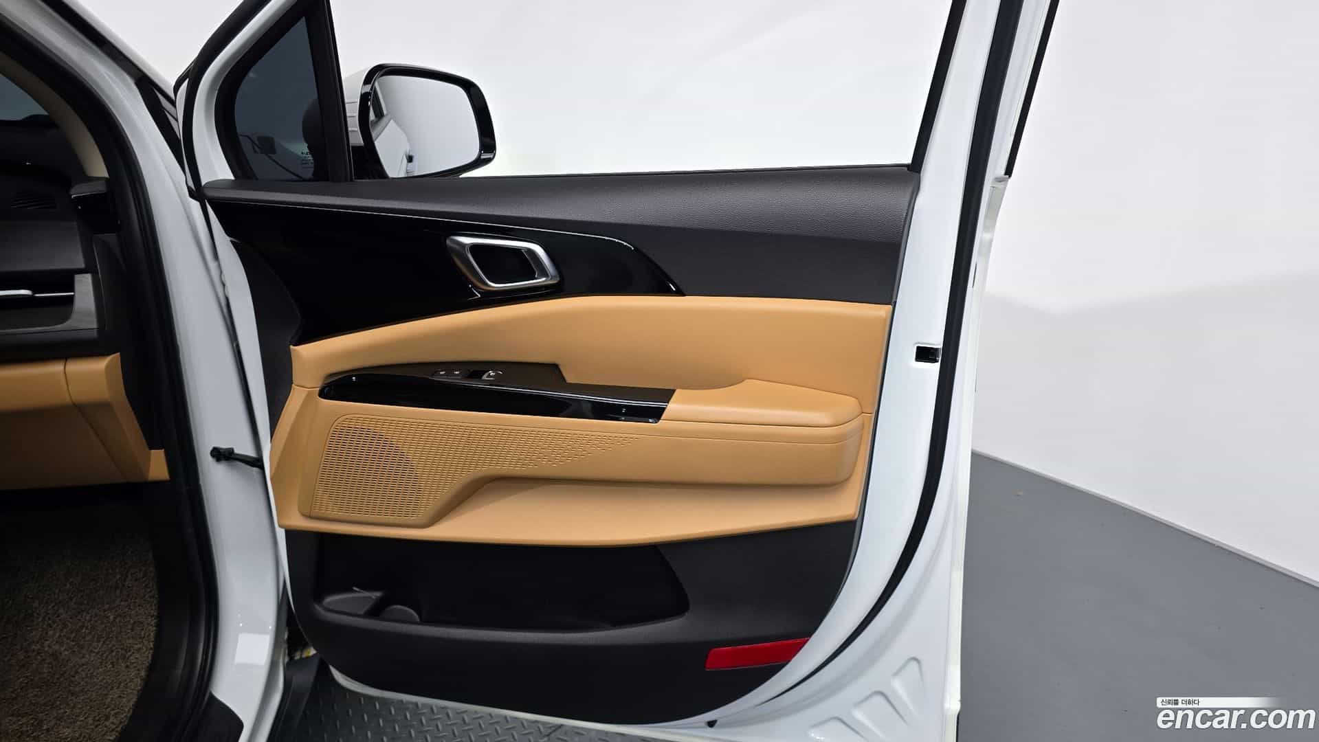 Canival Kia 2023.1-INNER-035