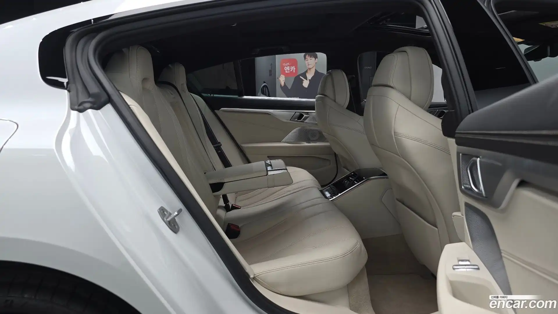 8-Series BMW 2025.3-OPTION-016
