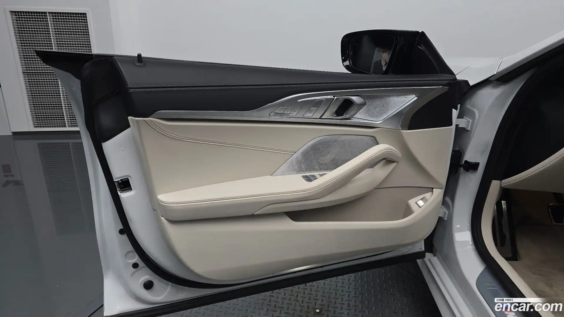 8-Series BMW 2025.3-INNER-034