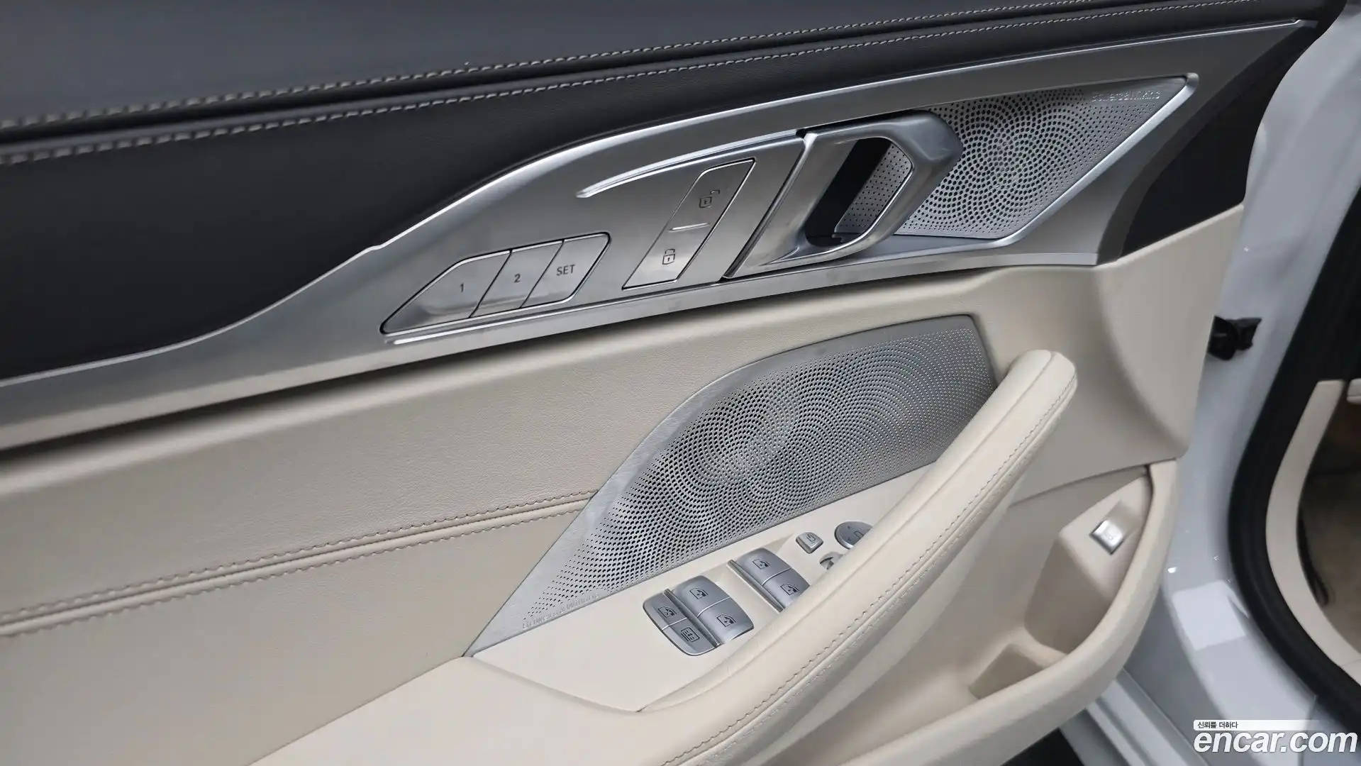 8-Series BMW 2025.3-OPTION-044