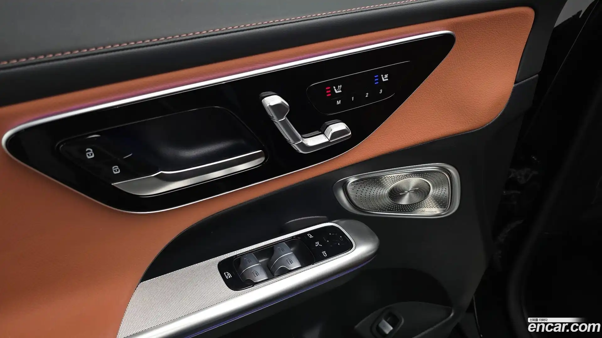 GLC-Class Mercedes-Benz 2025.6-OPTION-040