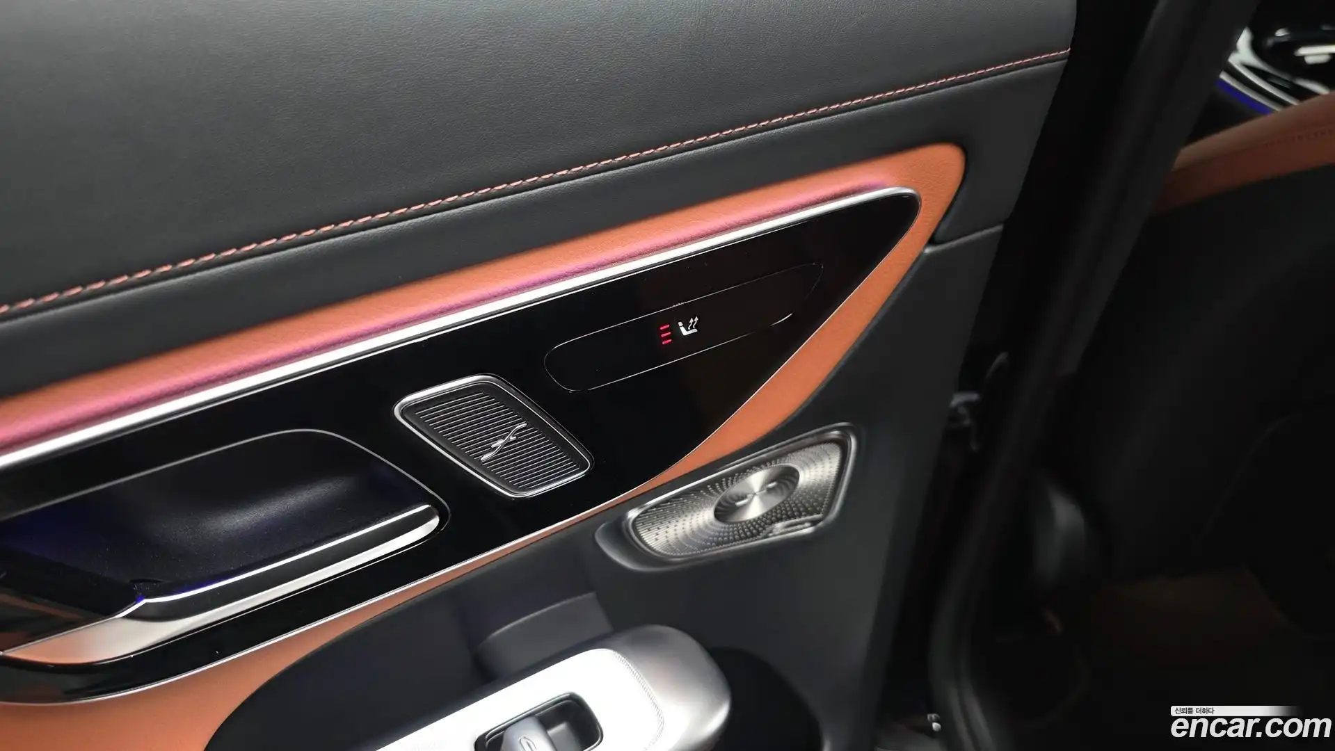 GLC-Class Mercedes-Benz 2025.6-OPTION-042
