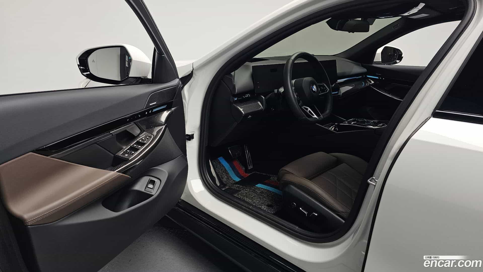5-Series BMW 2024.5-INNER-010
