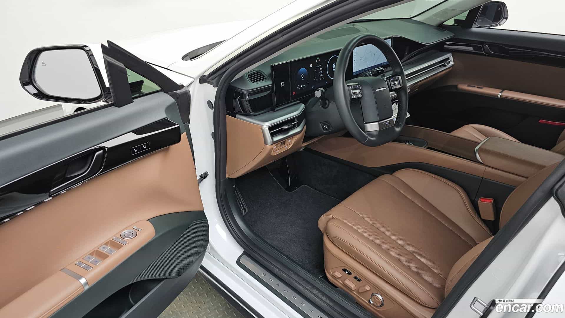 Grandeur Hyundai 2024.4-INNER-010
