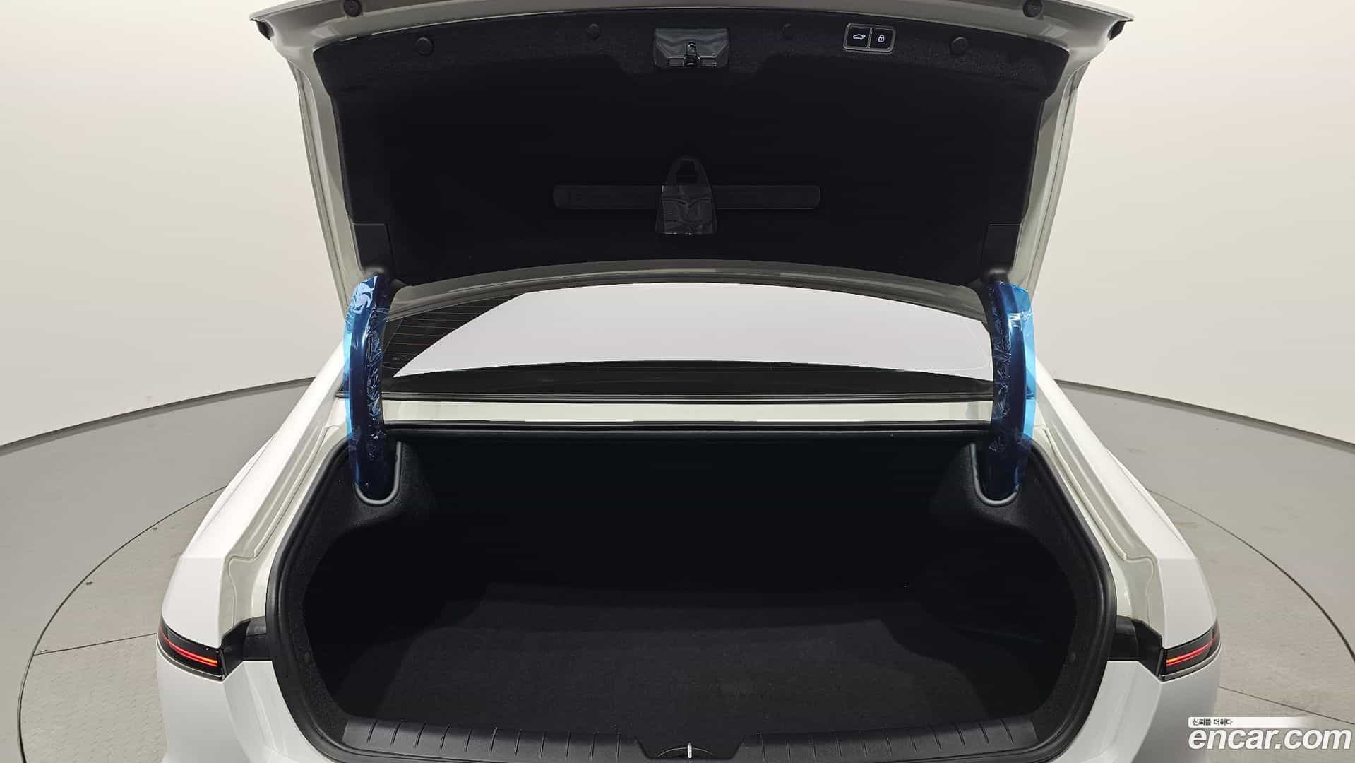 Grandeur Hyundai 2024.4-OPTION-023