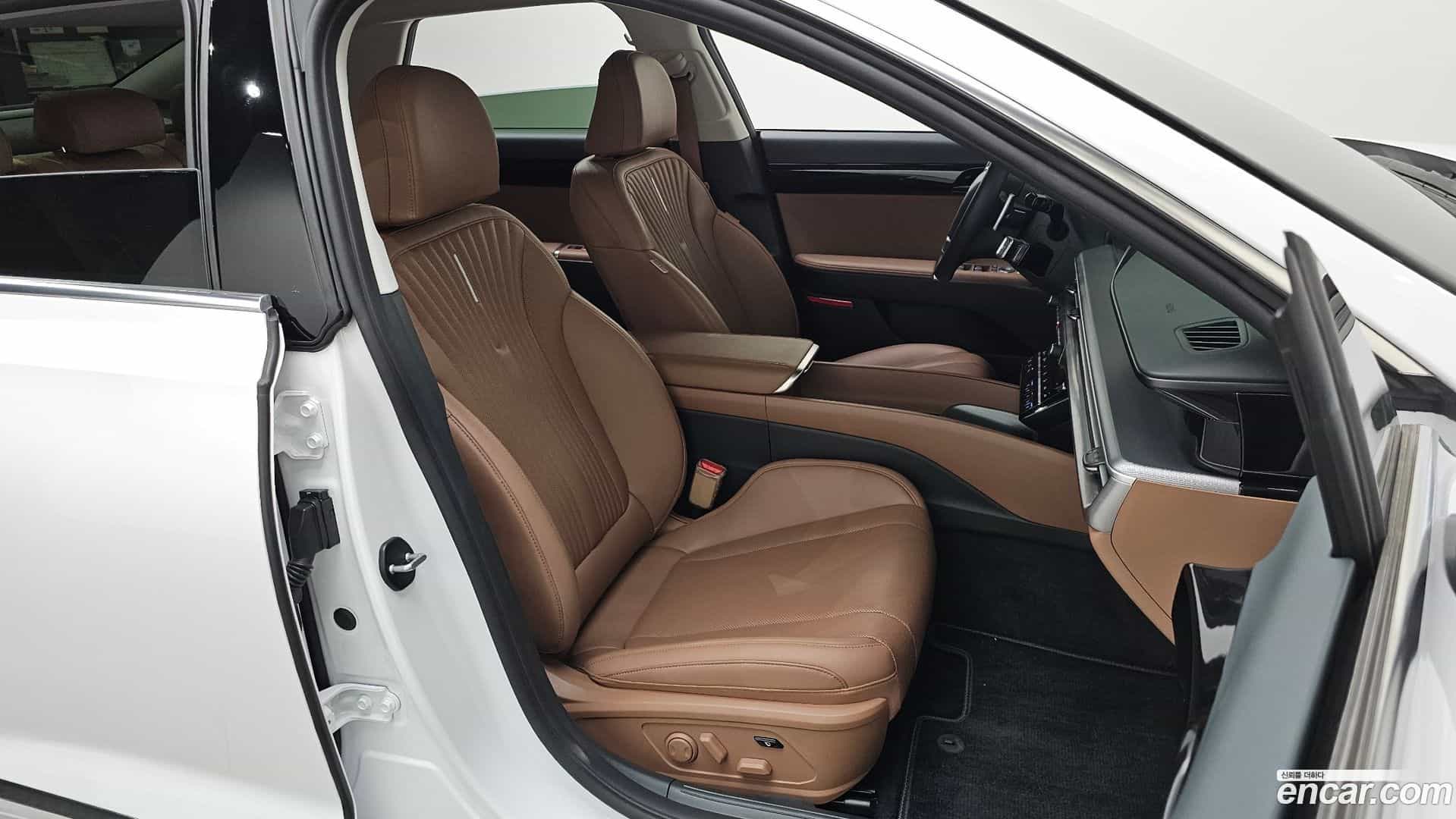 Grandeur Hyundai 2024.4-INNER-036