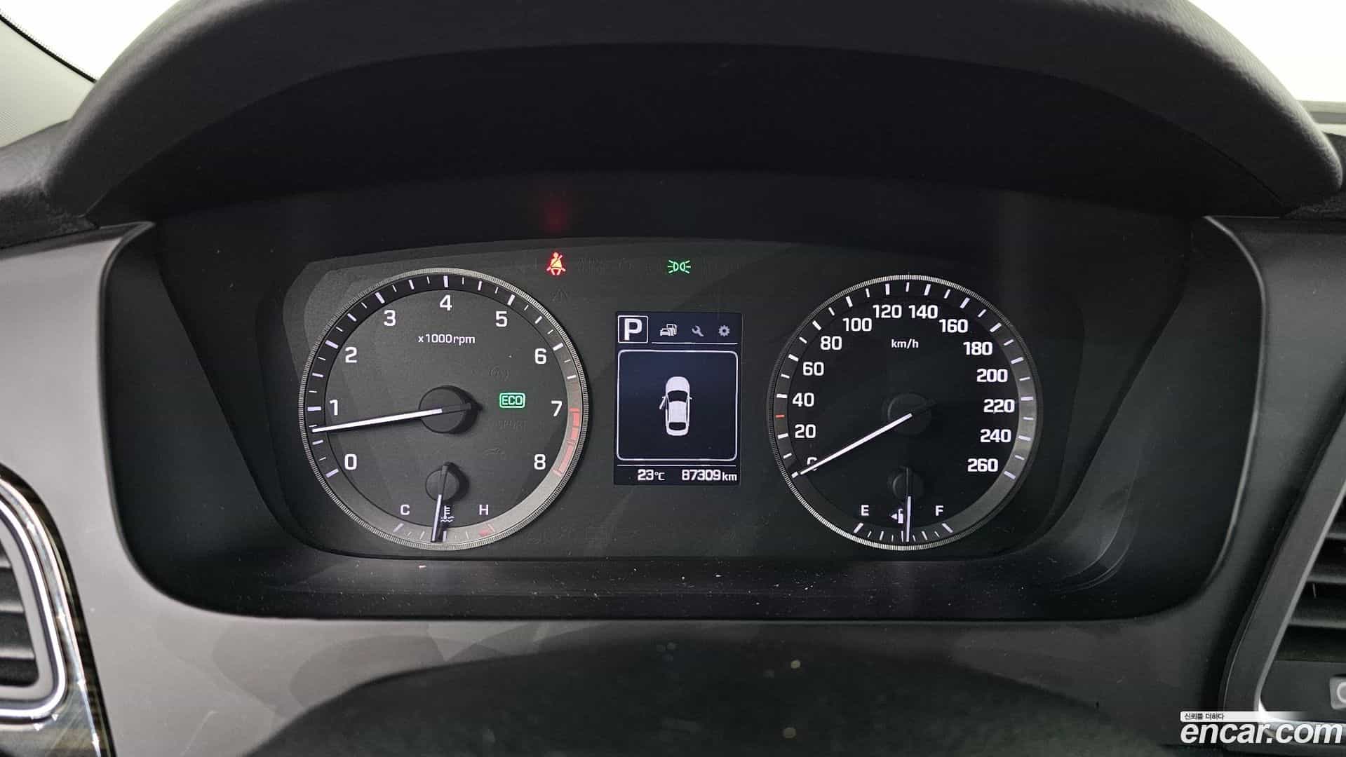 Sonata Hyundai 2016.1-INNER-008