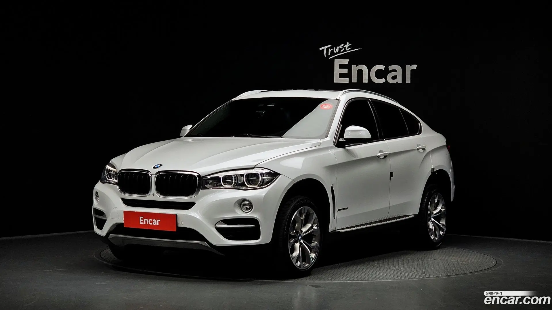 Main__Slider__Photo:X6 BMW 2018.3-0
