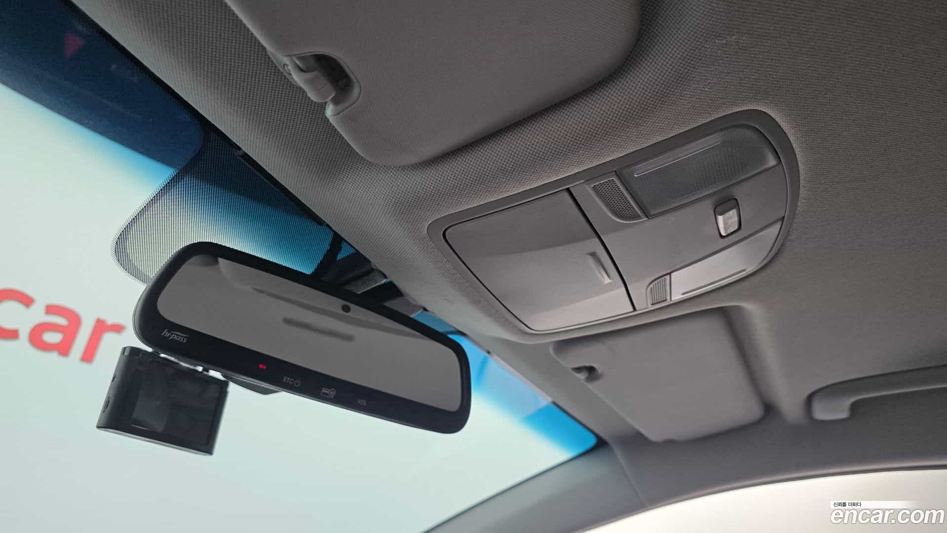 AVANTE Hyundai 2019.0-OPTION-041