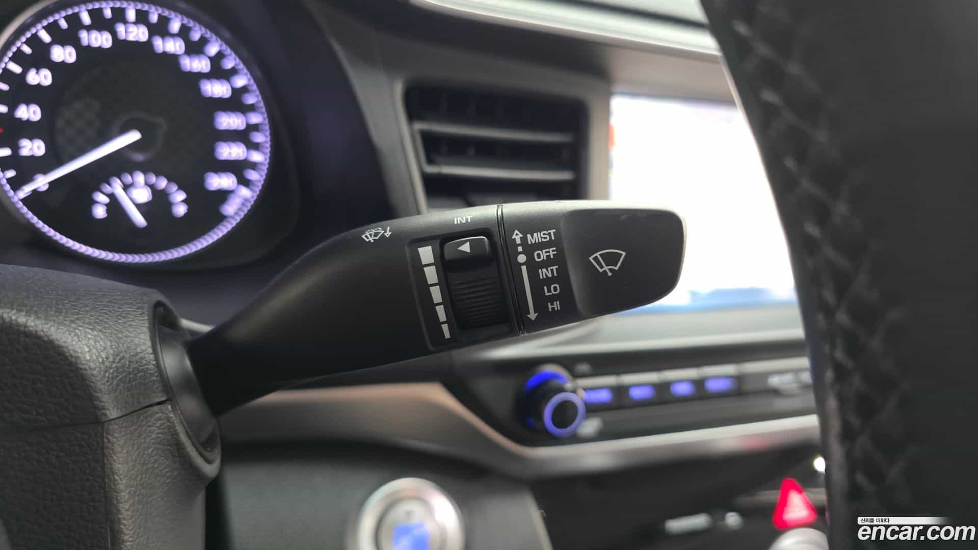 AVANTE Hyundai 2019.0-OPTION-047