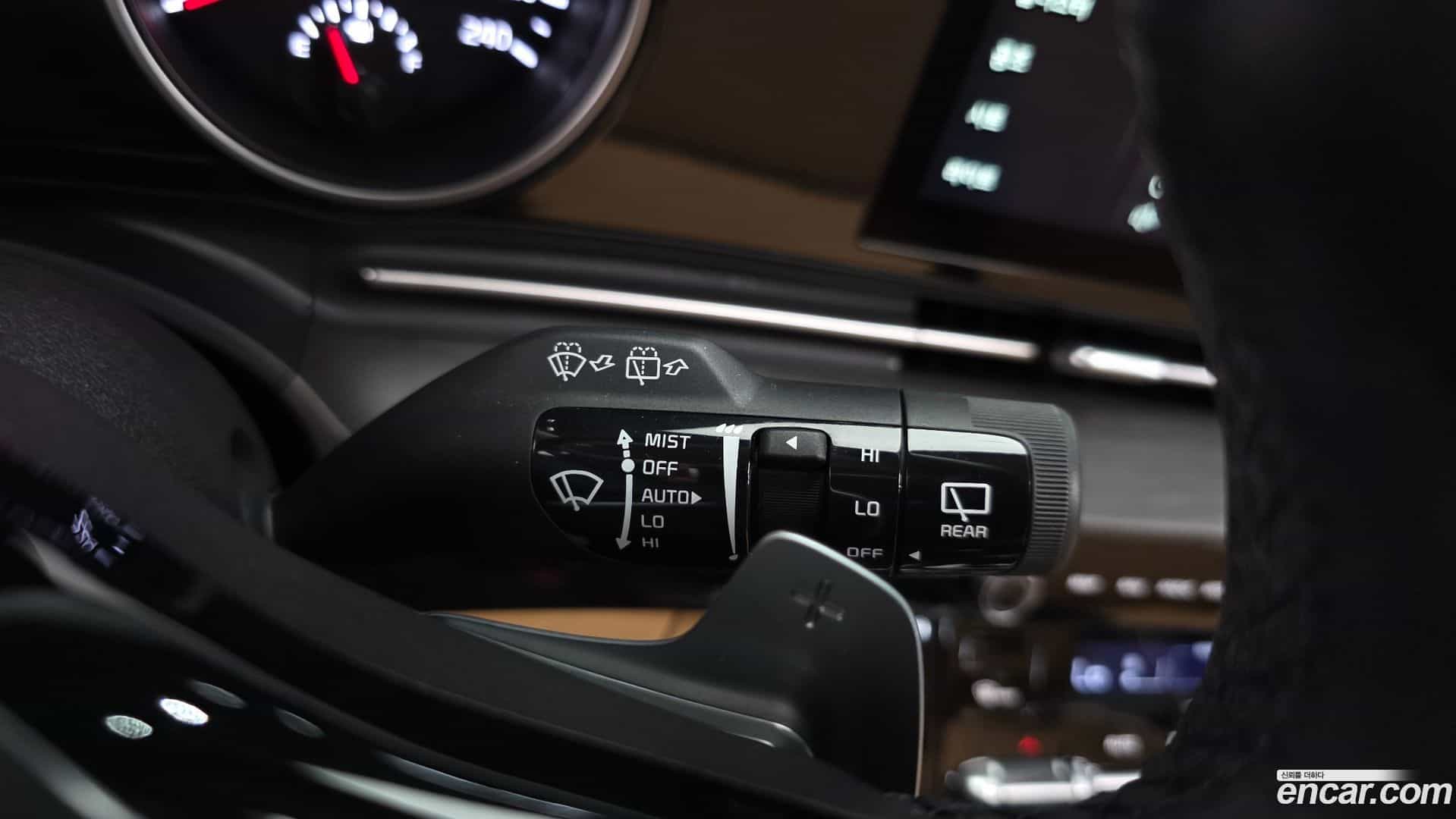 Canival Kia 2022.5-OPTION-042