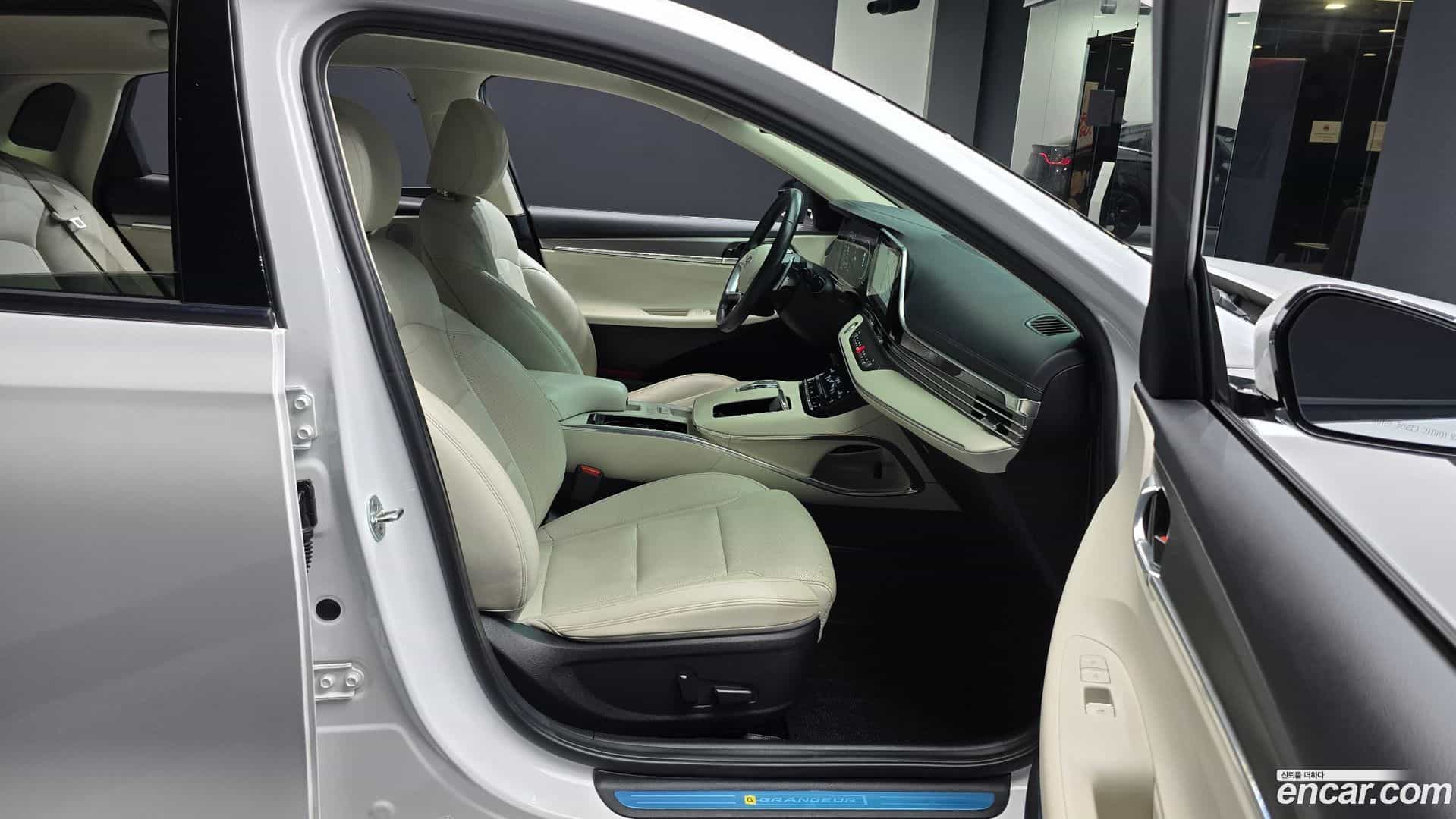 Grandeur Hyundai 2021.6-OPTION-015