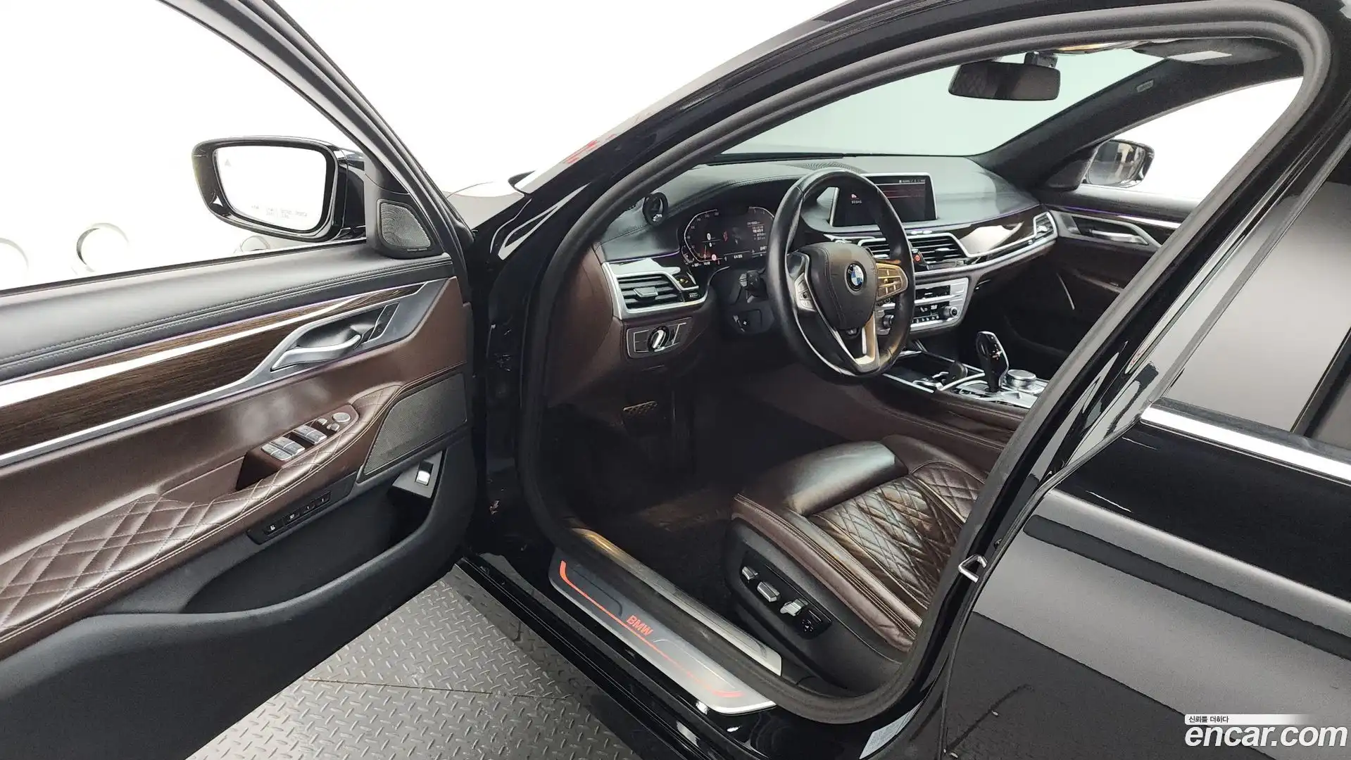 7-Series BMW 2020.8-INNER-010