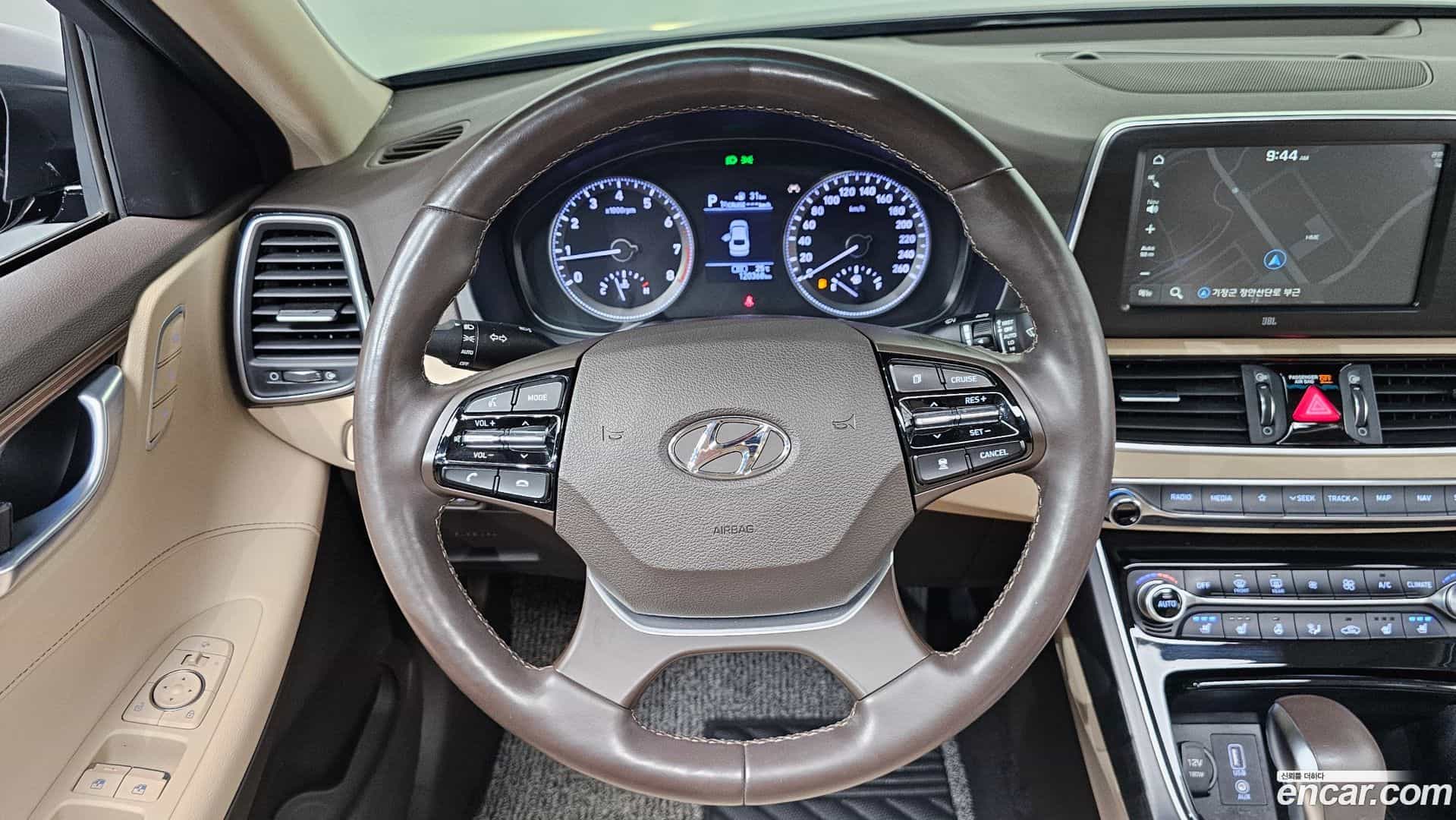 Grandeur Hyundai 2017.8-OPTION-017