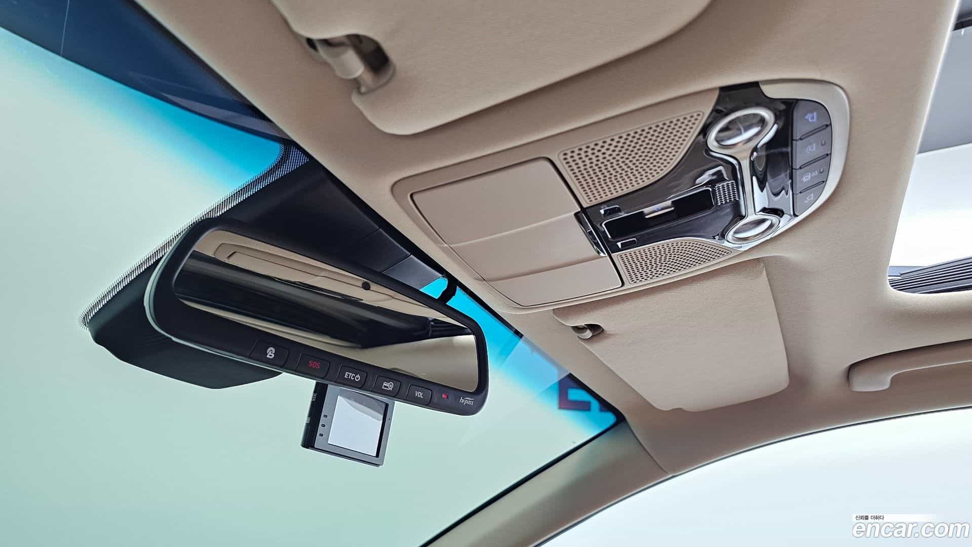 Grandeur Hyundai 2017.8-OPTION-024