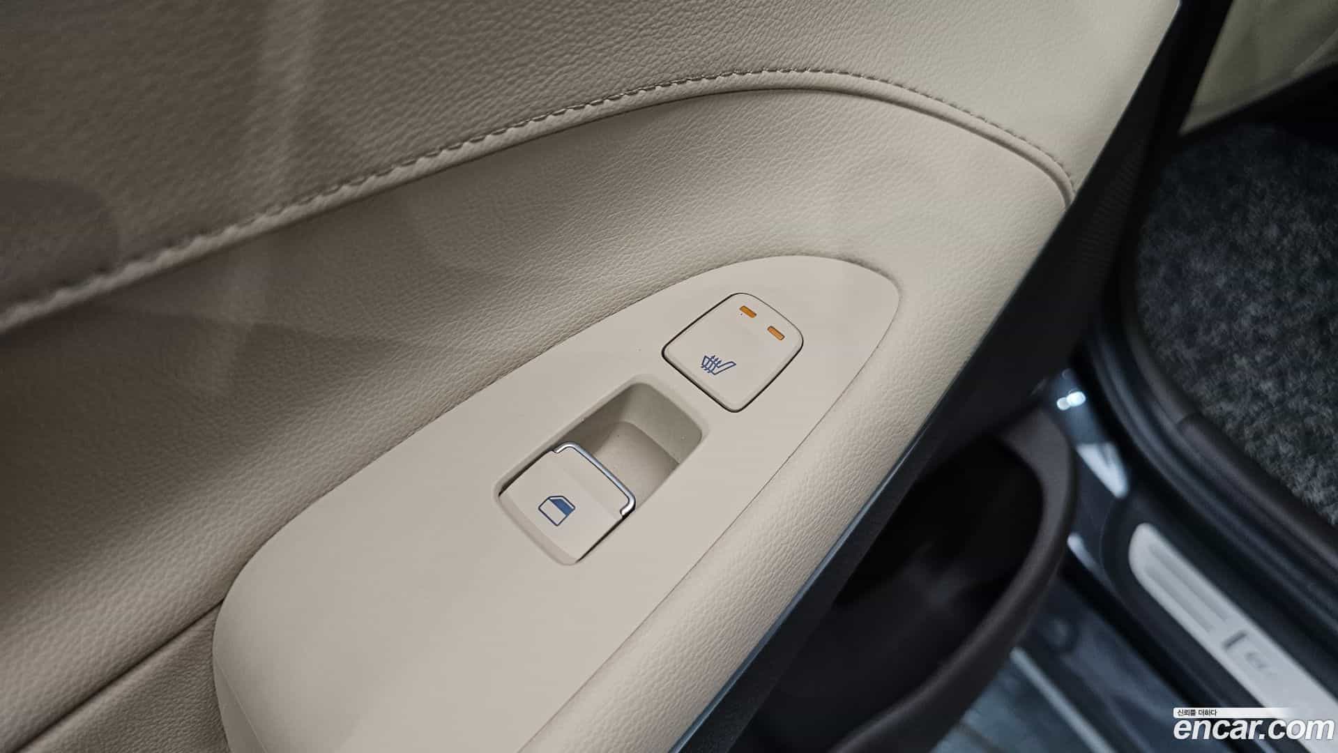 Grandeur Hyundai 2017.8-OPTION-040