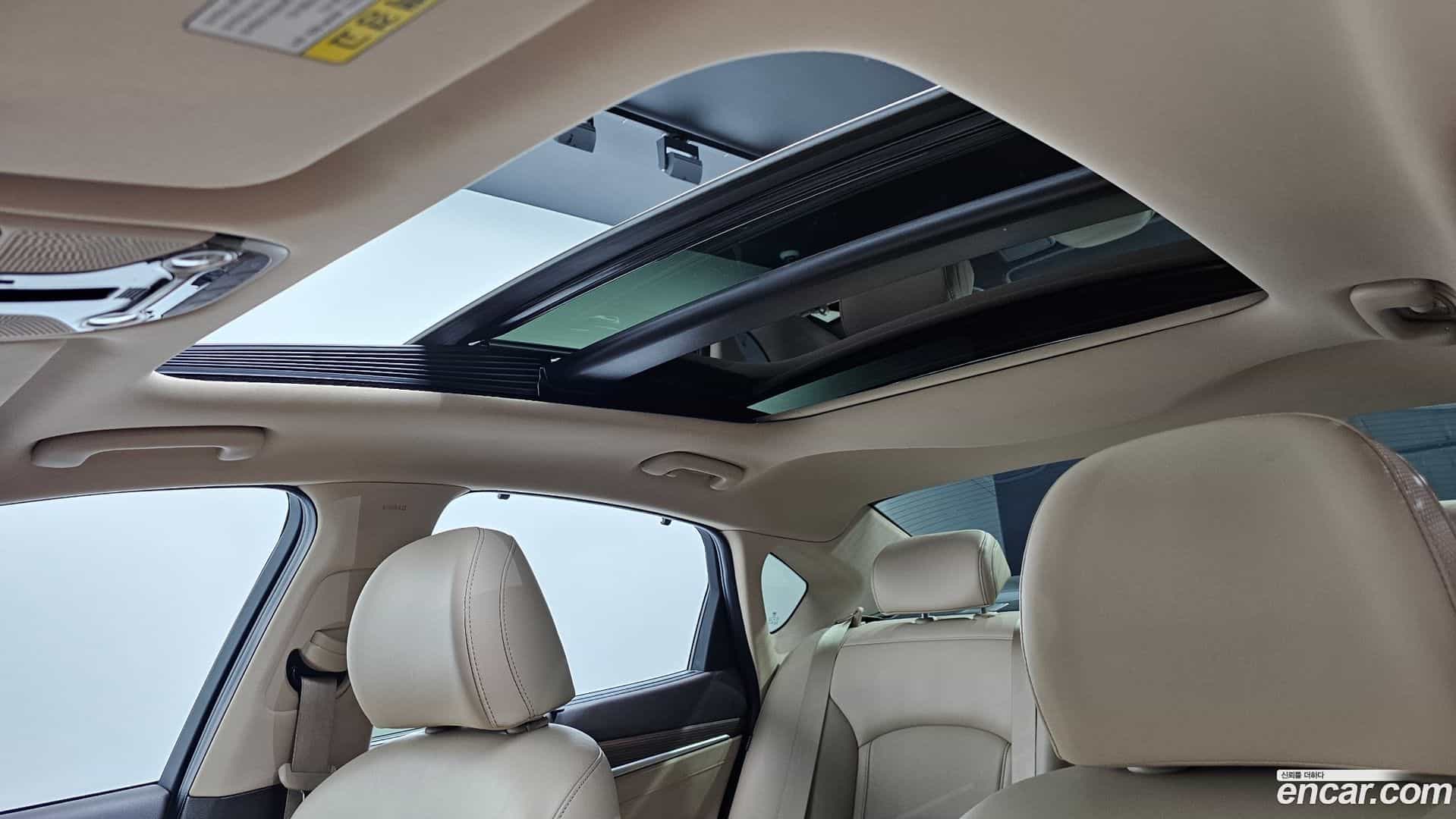 Grandeur Hyundai 2017.8-OPTION-042