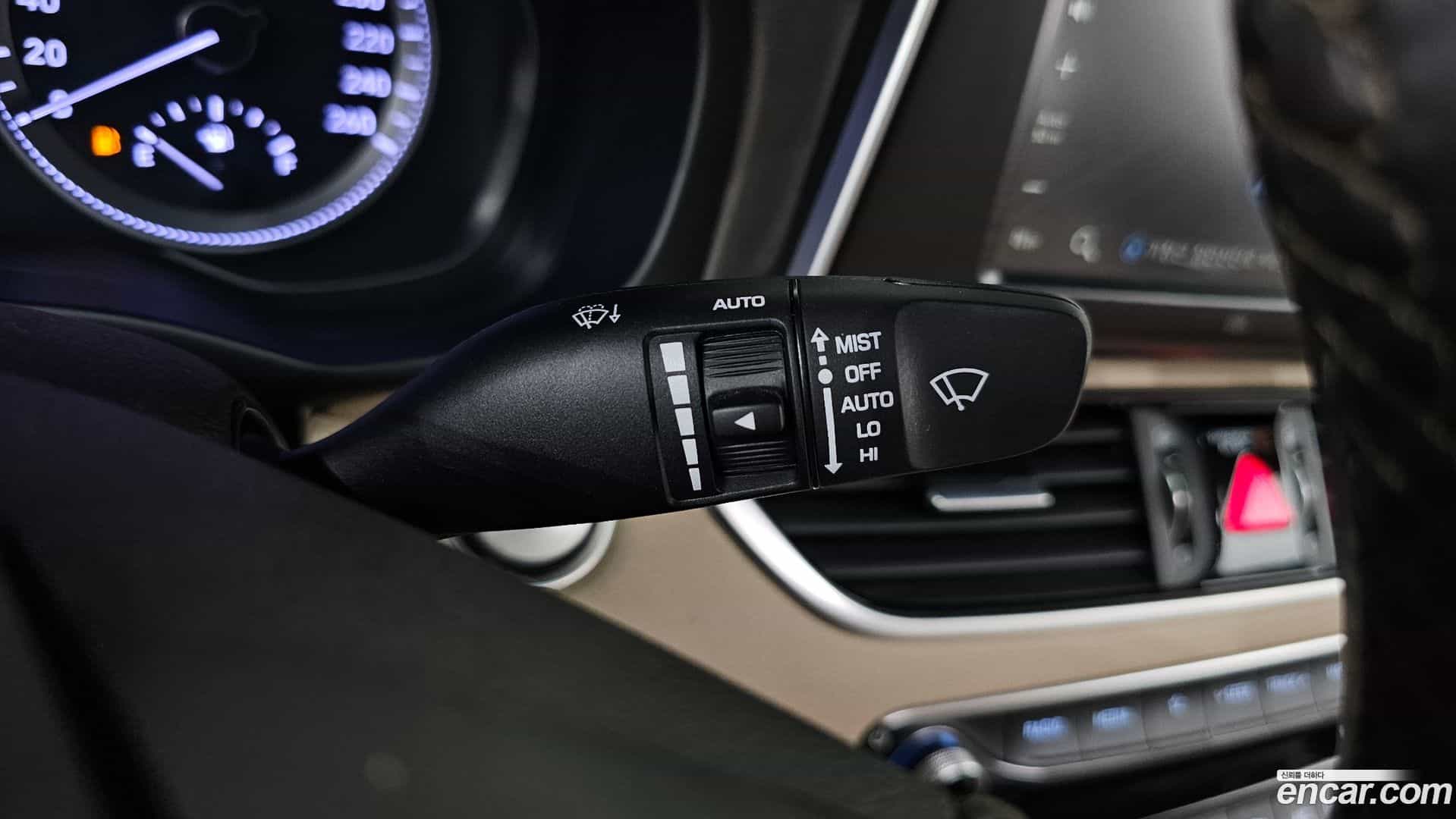 Grandeur Hyundai 2017.8-OPTION-044