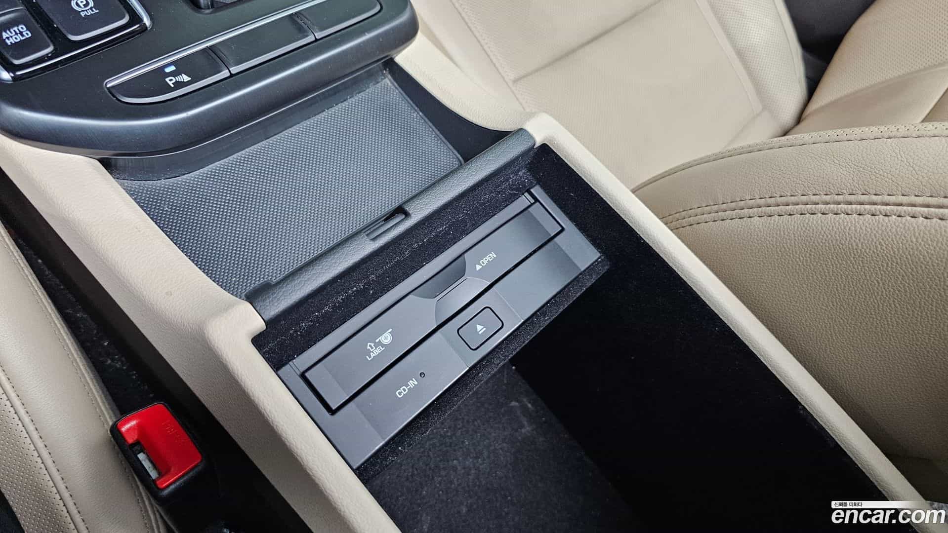 Grandeur Hyundai 2017.8-OPTION-046