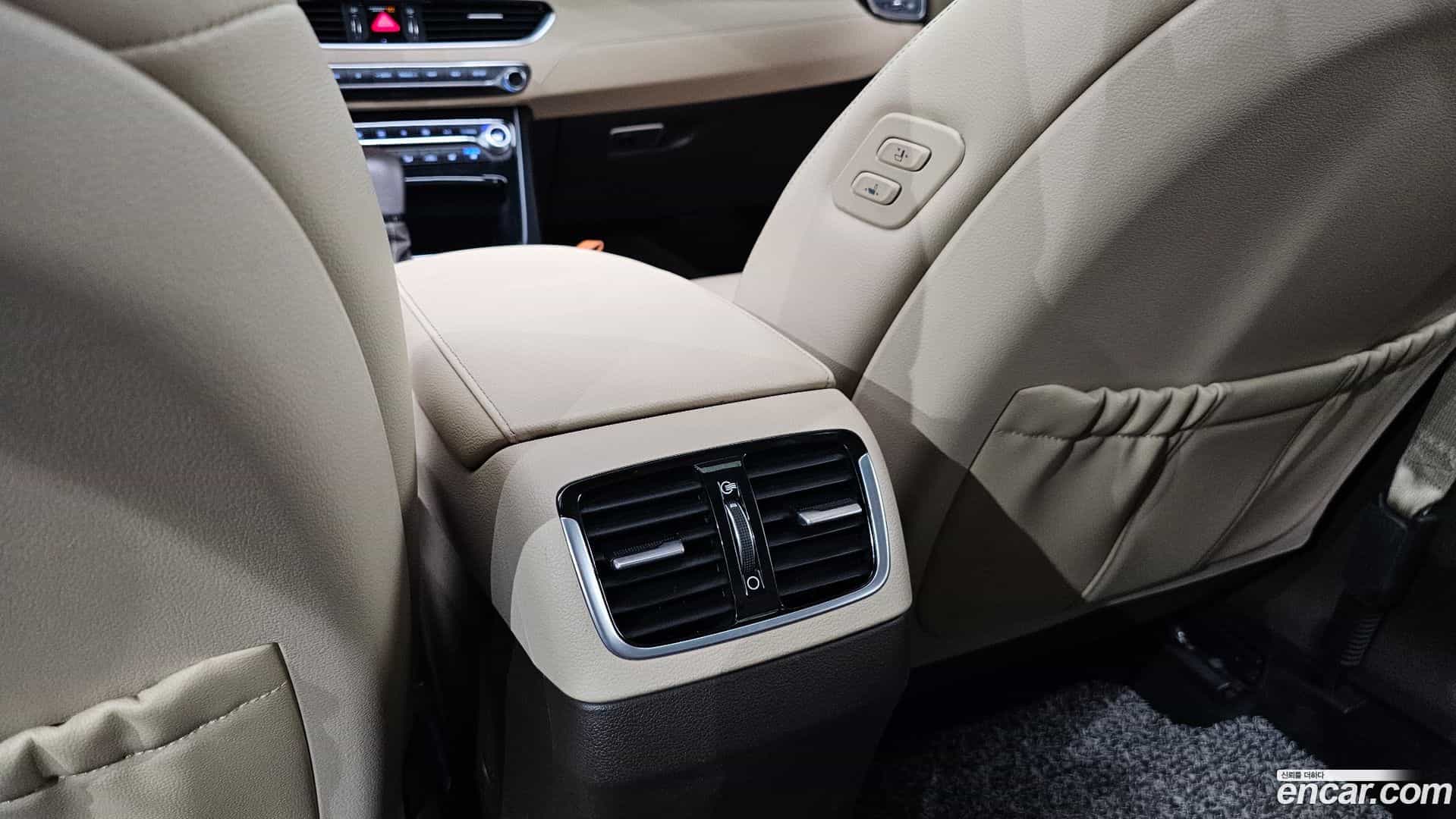 Grandeur Hyundai 2017.8-OPTION-047