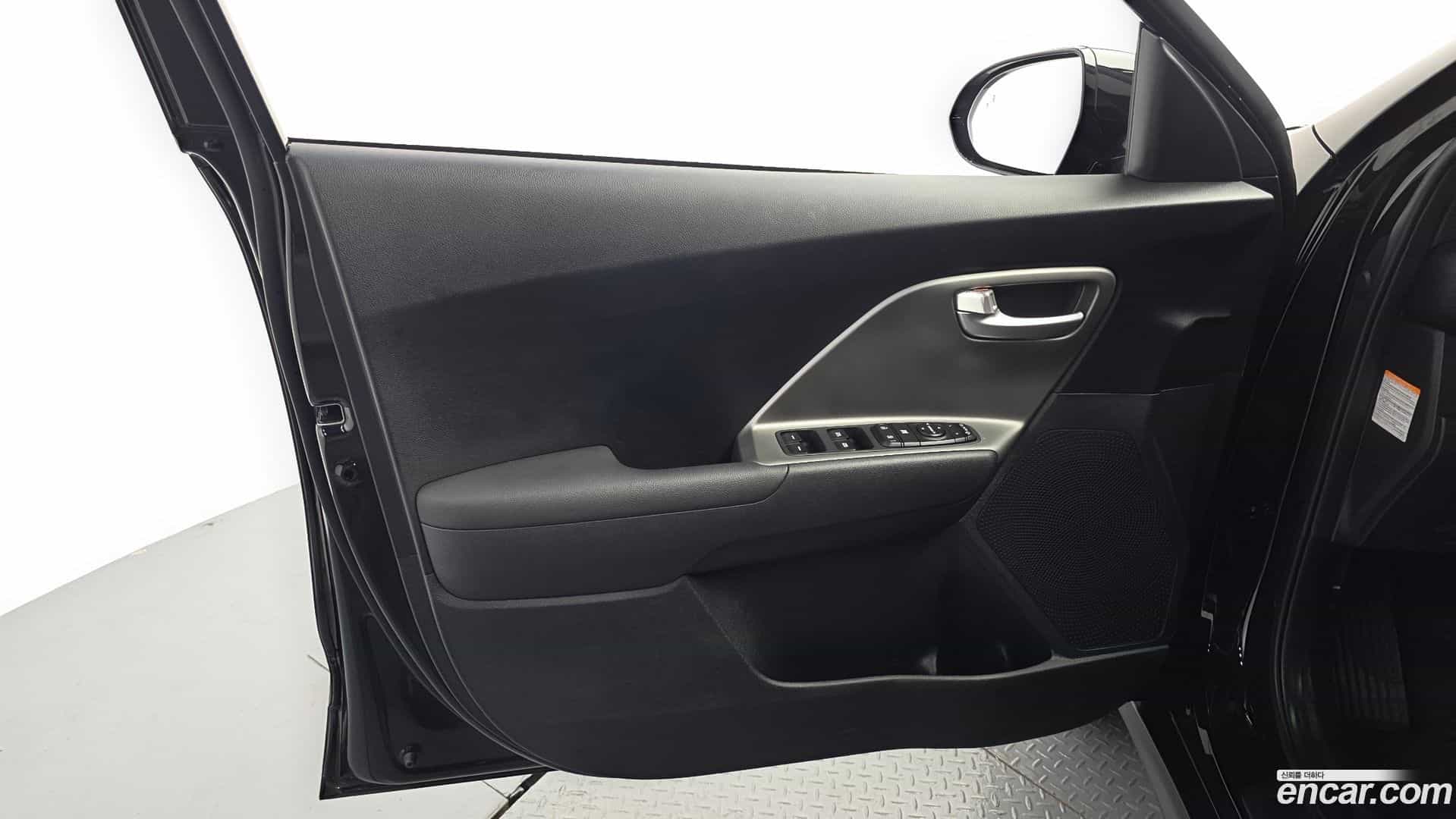 Niro Kia 2023.3-INNER-034