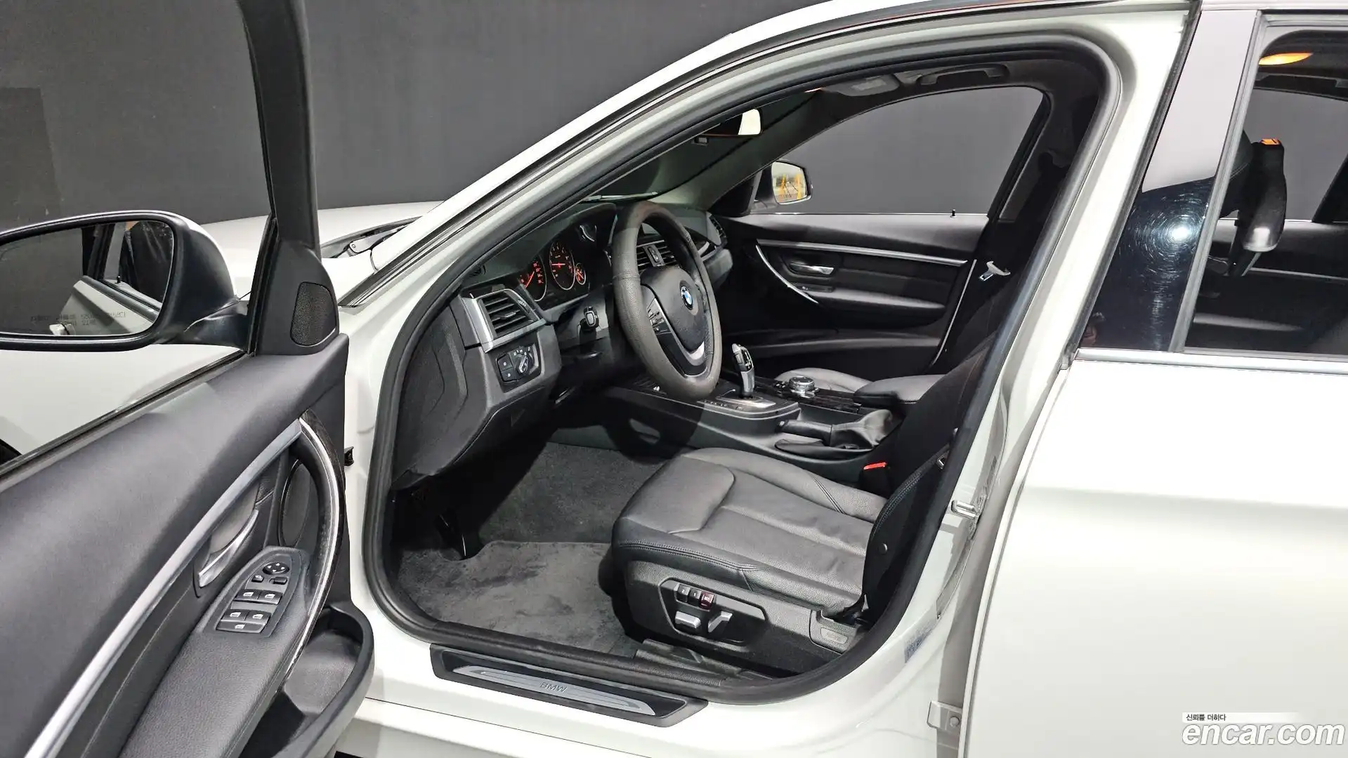3-Series BMW 2016.5-INNER-010