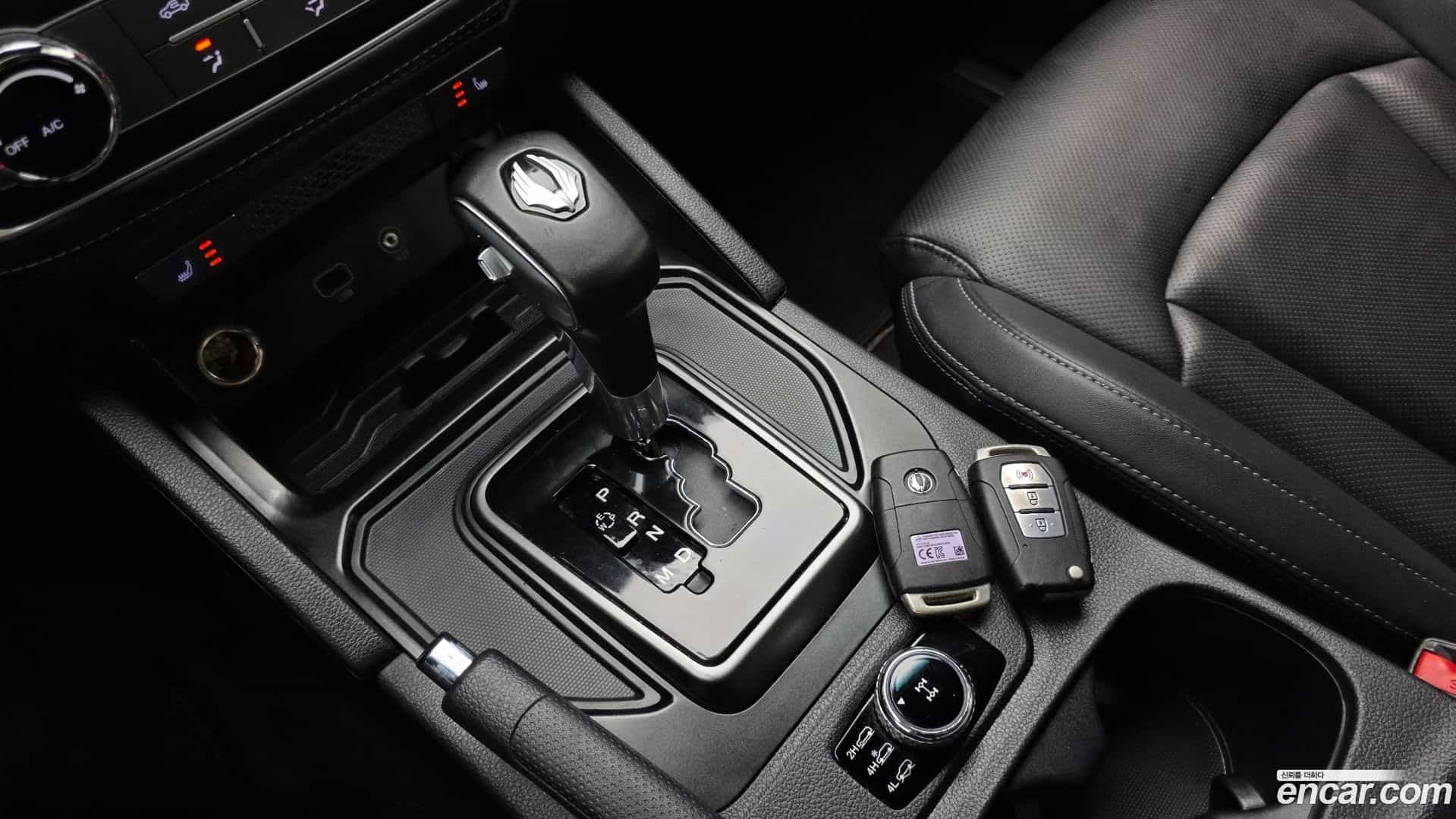 Rexton KG Mobility 2019.10-INNER-009