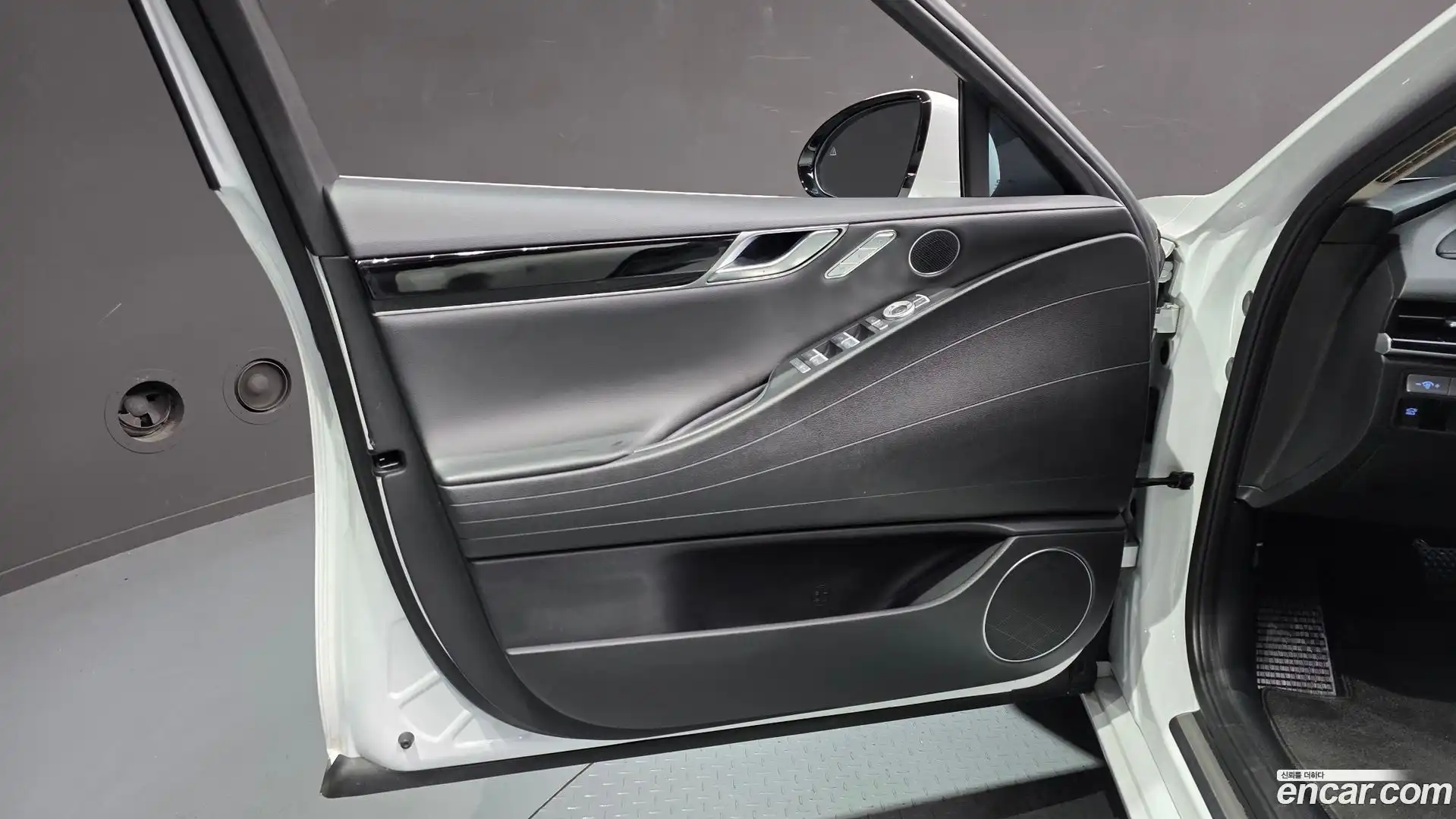 G80 Genesis 2021.7-INNER-034