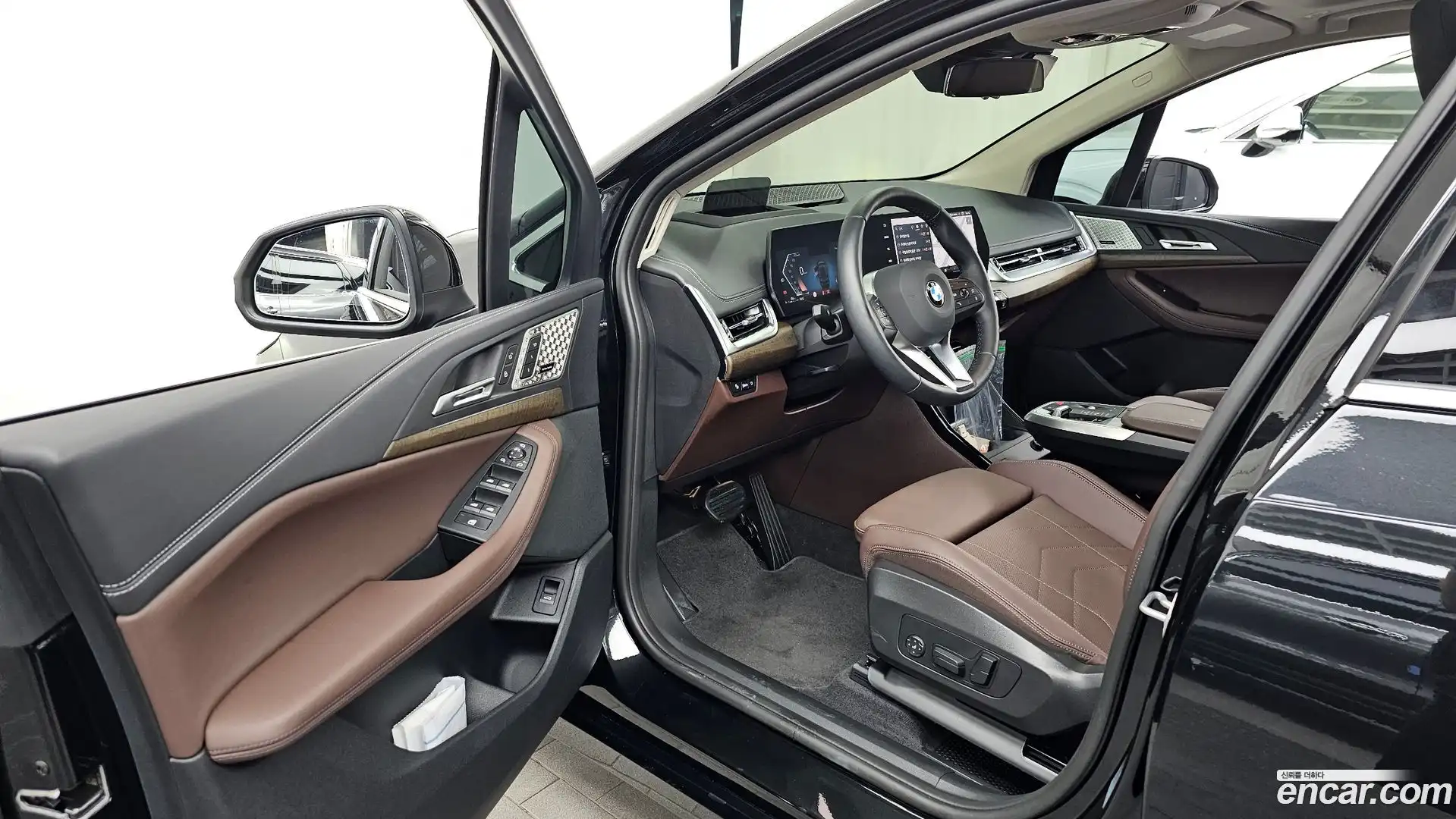 2-Series BMW 2025.4-INNER-010