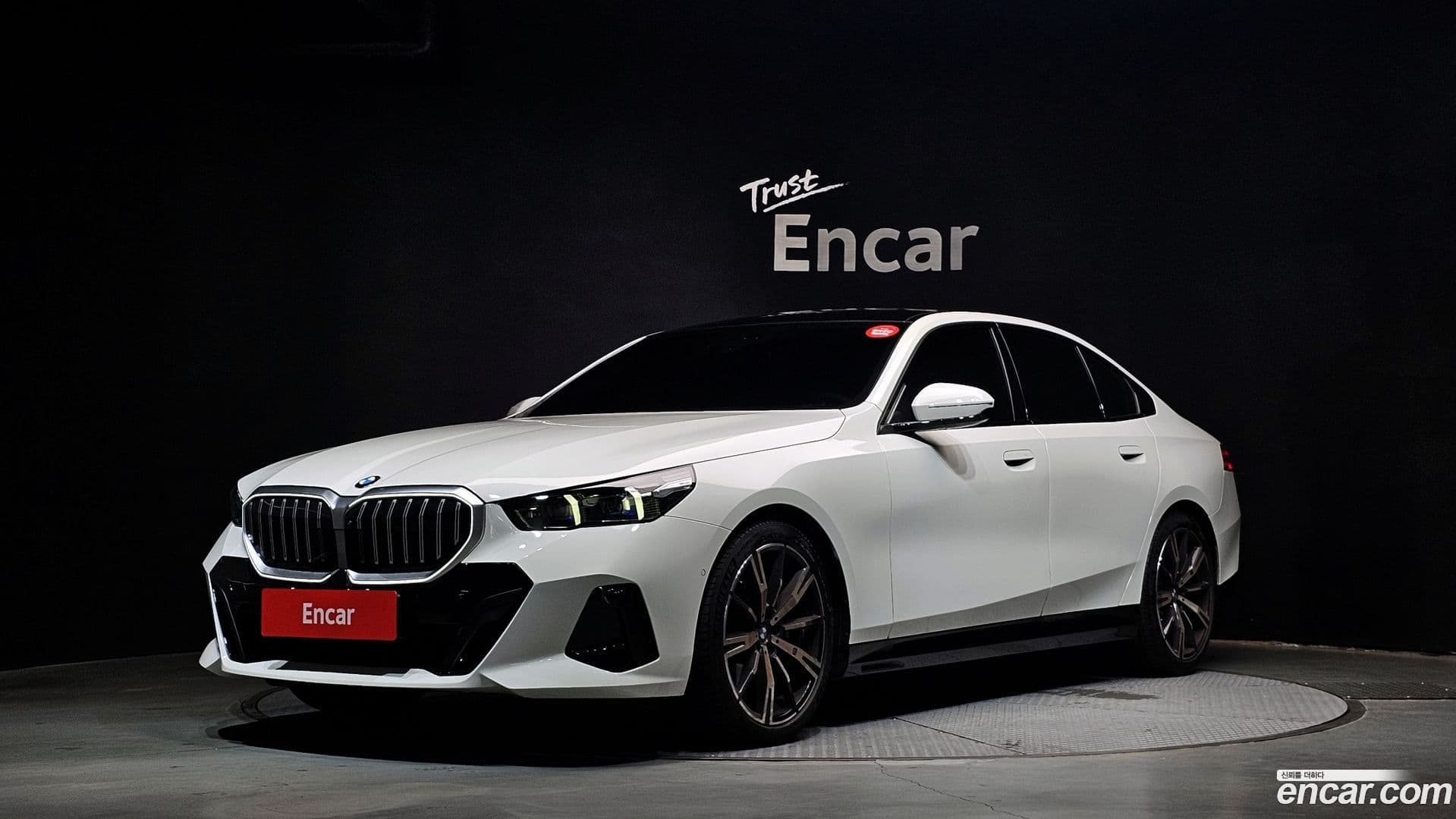 Main__Slider__Photo:5-Series BMW 2025.11-0