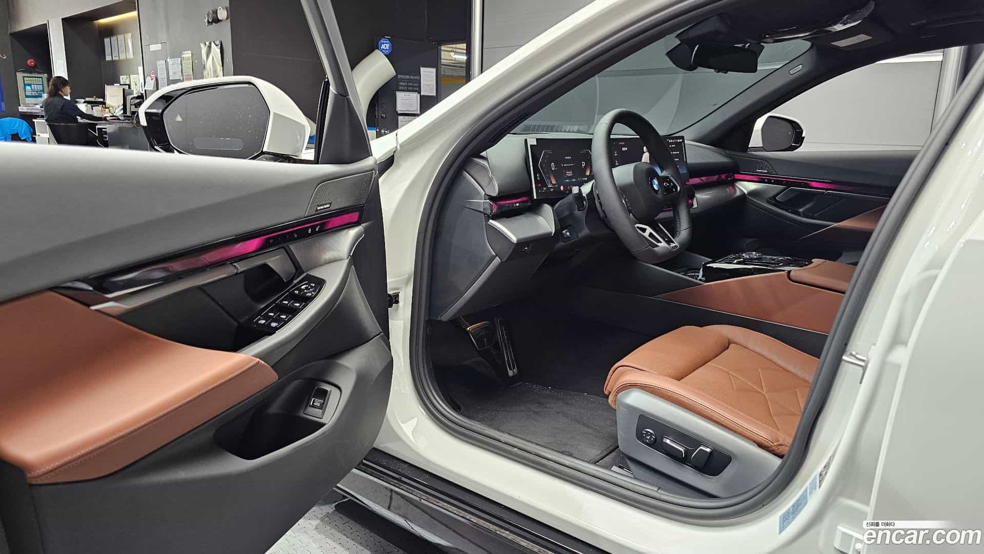 5-Series BMW 2025.11-INNER-010