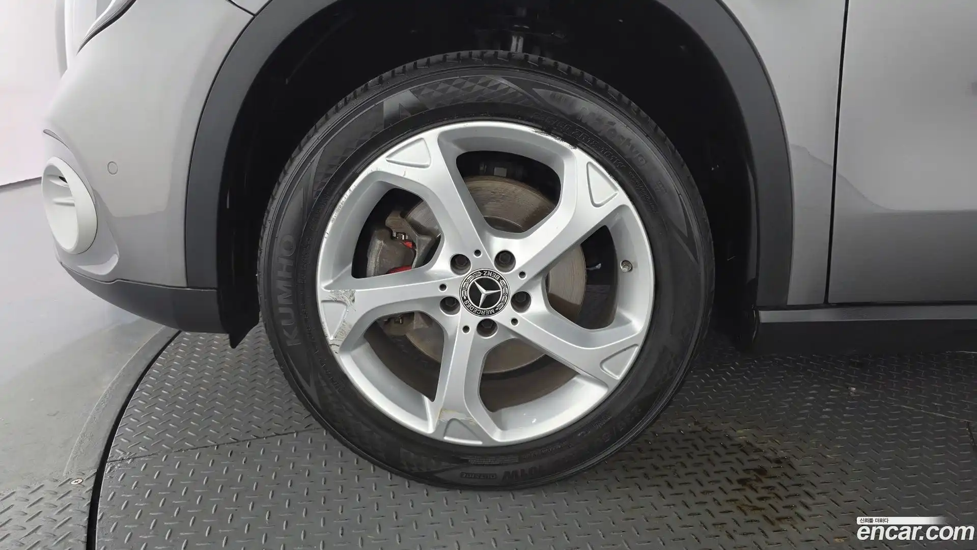 GLA-Class Mercedes-Benz 2018.6-OUTER-005